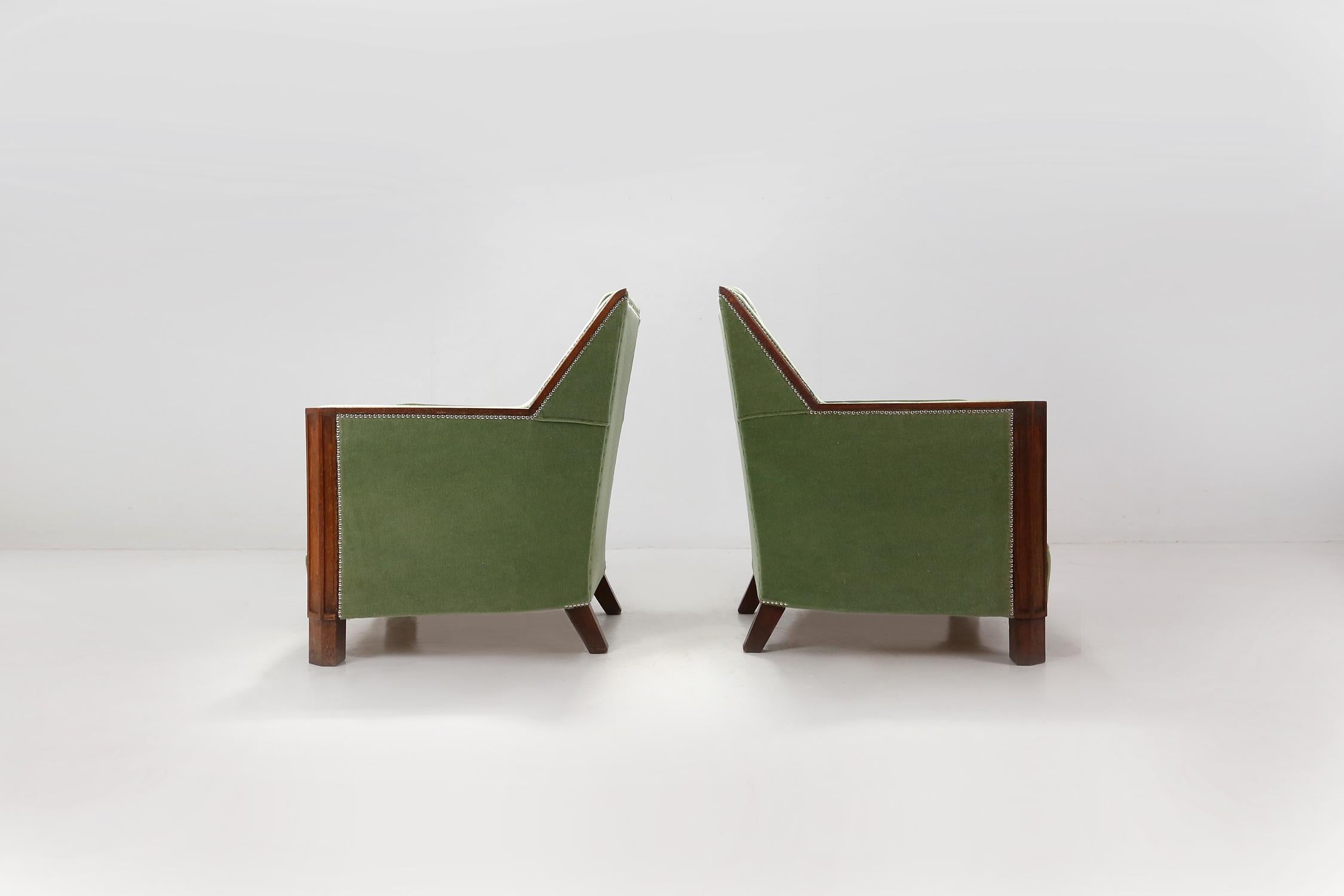 Pair of Art Deco Easy Chairs in Velvet Green In Good Condition In Meulebeke, BE
