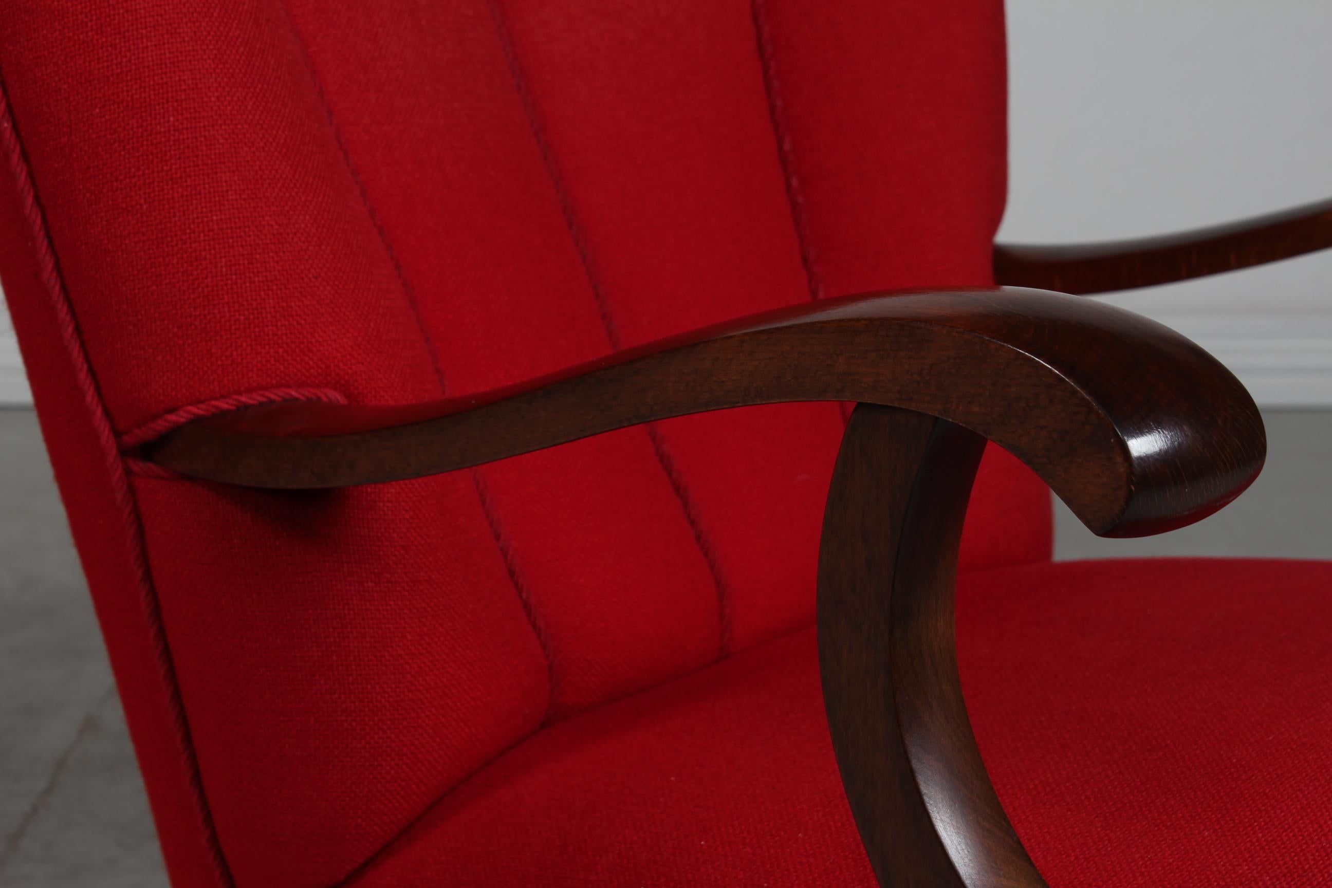 Paire de fauteuils Art Dco en laine rouge de style Viggo Boesen, Danemark, annes 1930 Bon état - En vente à Aarhus C, DK