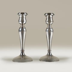 Pair of Art Deco English silver hallmarked candlesticks, 1921