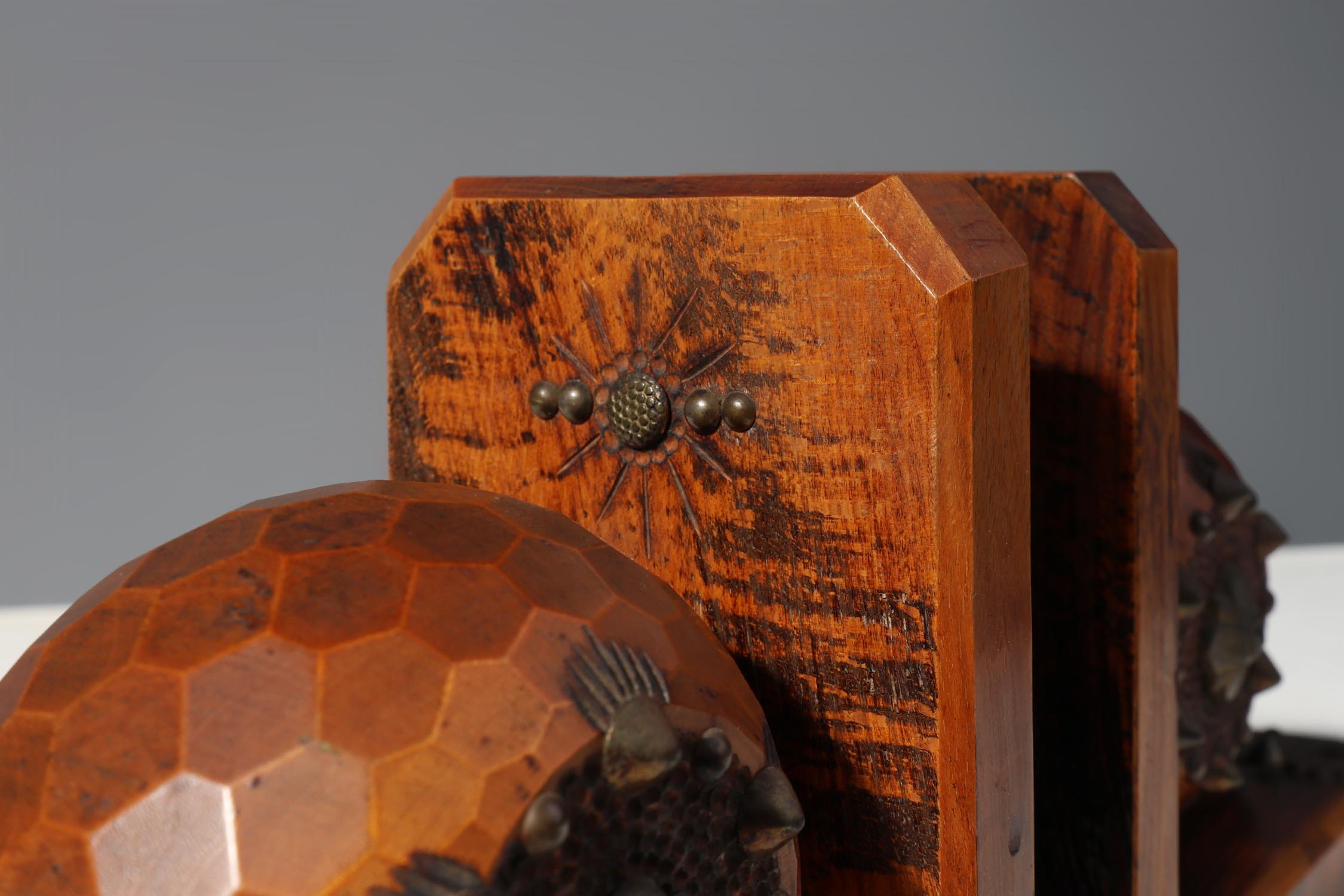 Early 20th Century Pair of Art Deco faceted ball bookends in oak with metal decorations, France For Sale