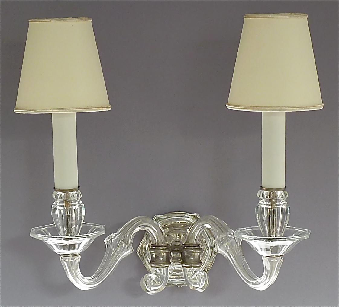 Beveled Pair of Art Deco Faceted Crystal Glass Wall Lights Sconces 1920, Baccarat Style