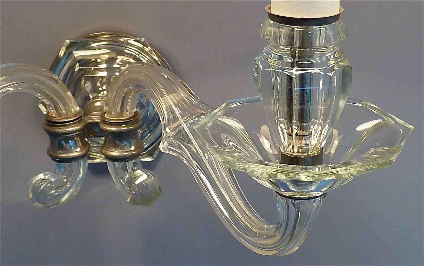Coppia di lampade da parete in vetro sfaccettato Art Deco 1920, stile Baccarat 1