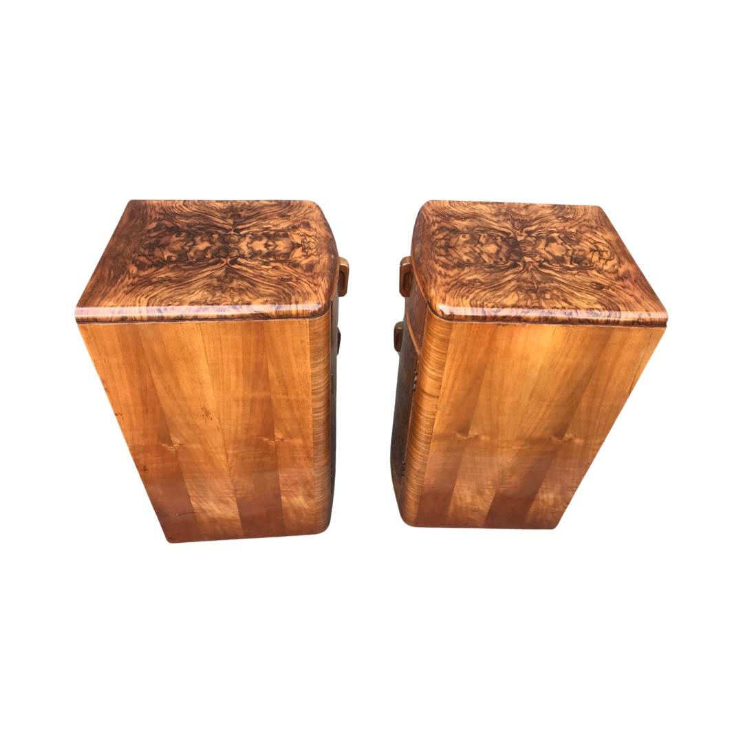Pair of Art Deco Figued Walnut Nightstands/Bedside Cabinets 2