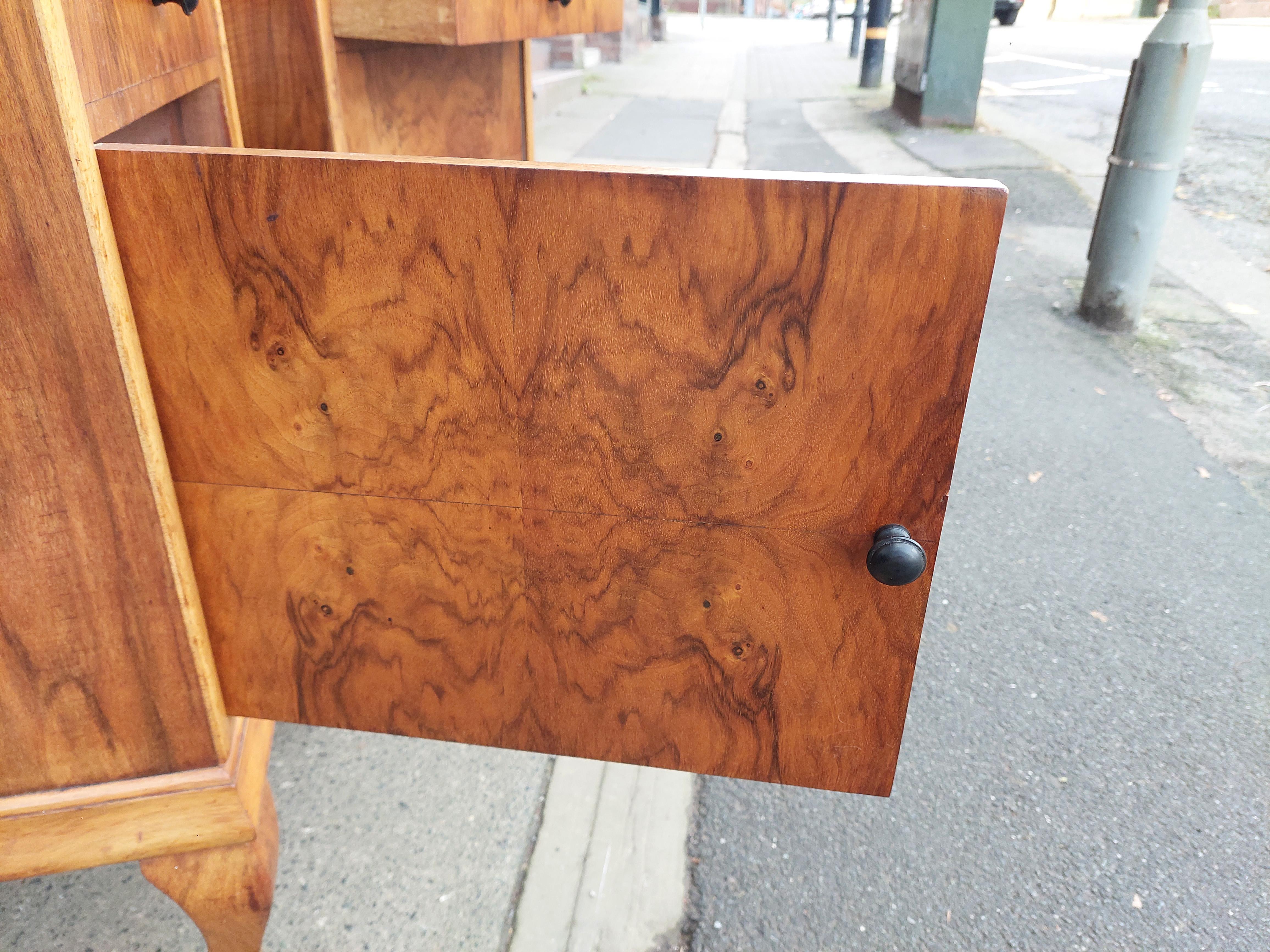 Pair of Art Deco Figured Walnut Bedside Cabinets For Sale 4