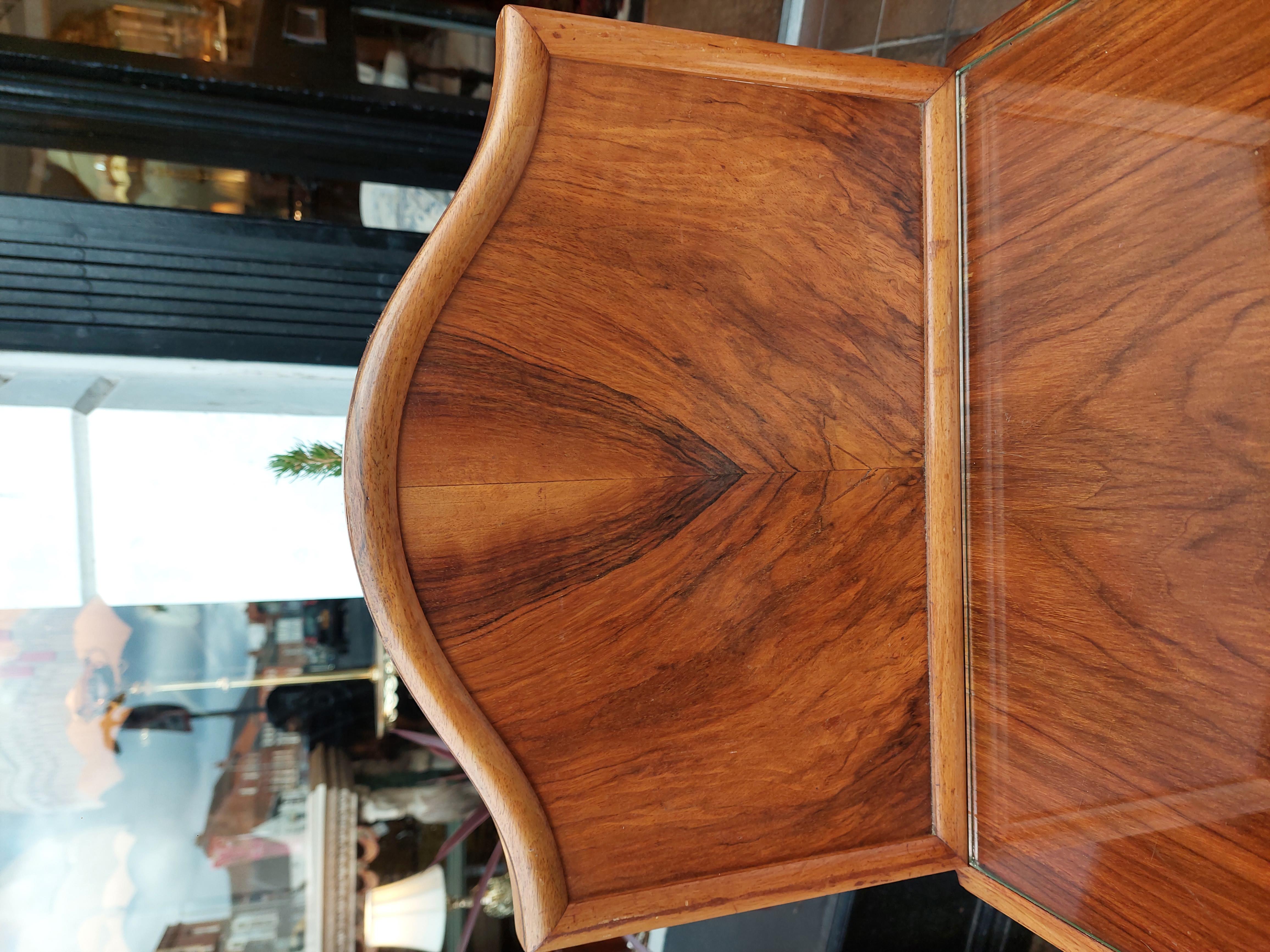 Pair of Art Deco Figured Walnut Bedside Cabinets For Sale 7