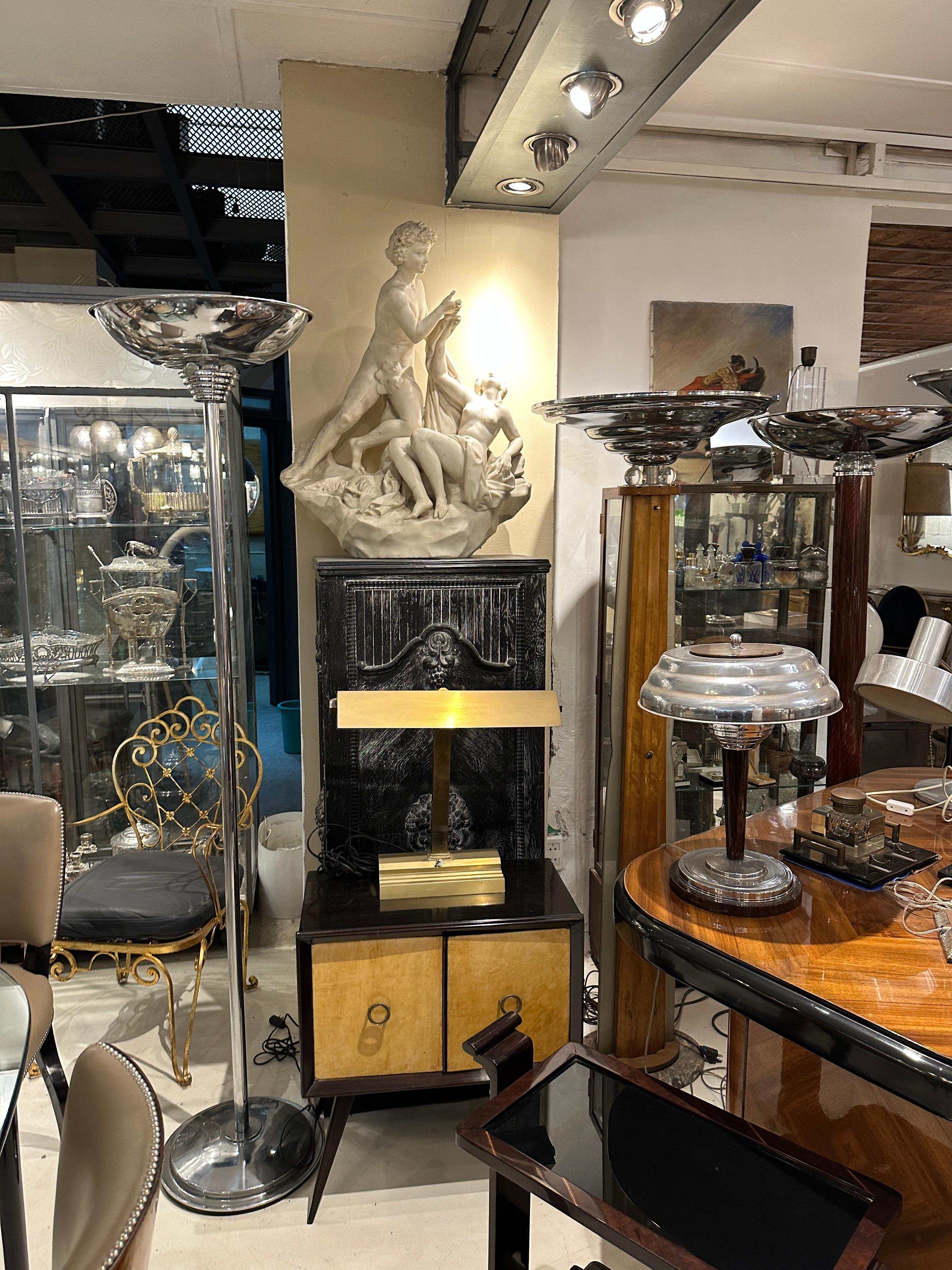 Stehlampe im Art déco-Stil, Staggere, Frankreich, Materialien: Glas und Chrom, 1930, Paar im Angebot 11