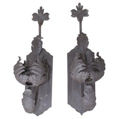 Paar geschmiedete Art-Déco-Wandleuchter aus Metall mit Kerzenhalter