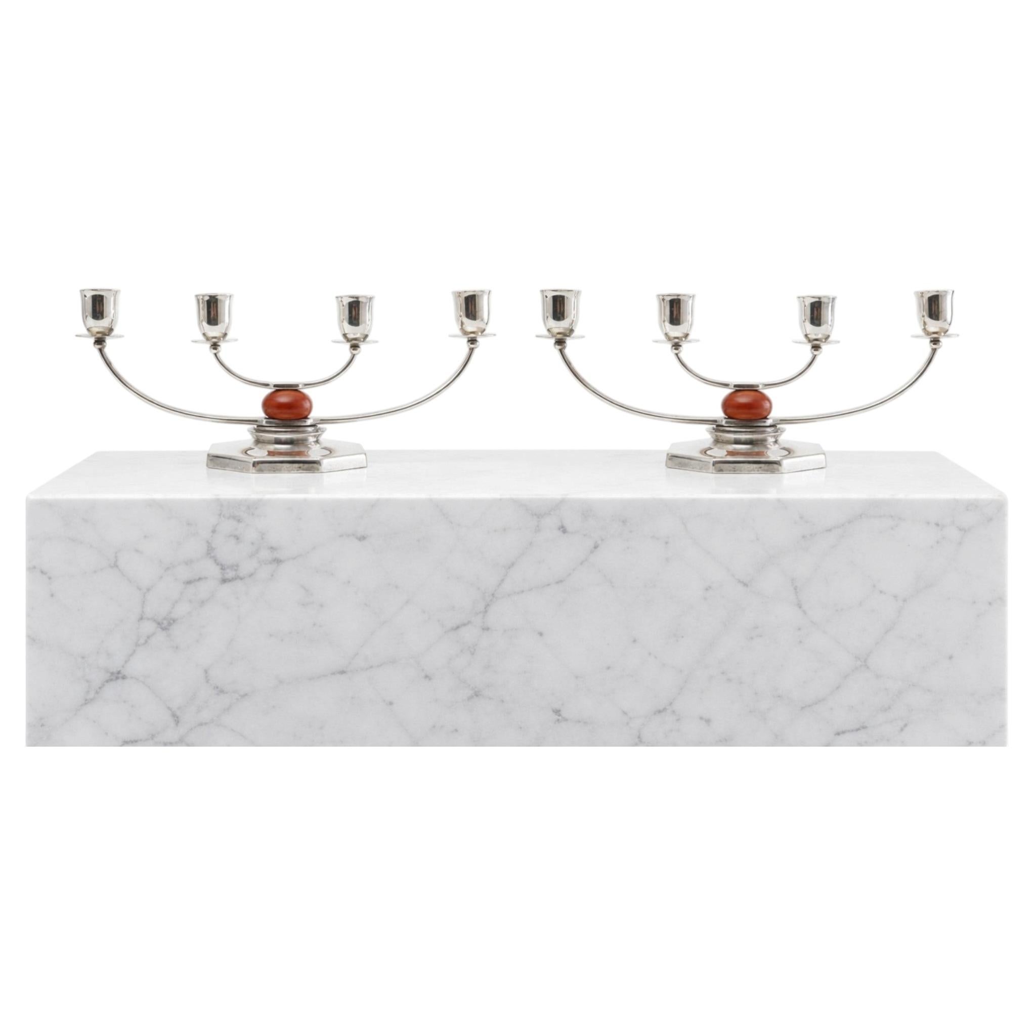 What is the difference between an interior decorator and an interior designer?