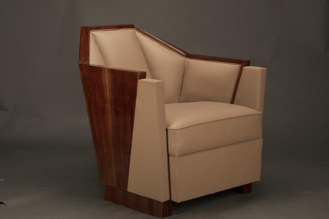 Art Deco French Armchair in Walnut (Art déco)