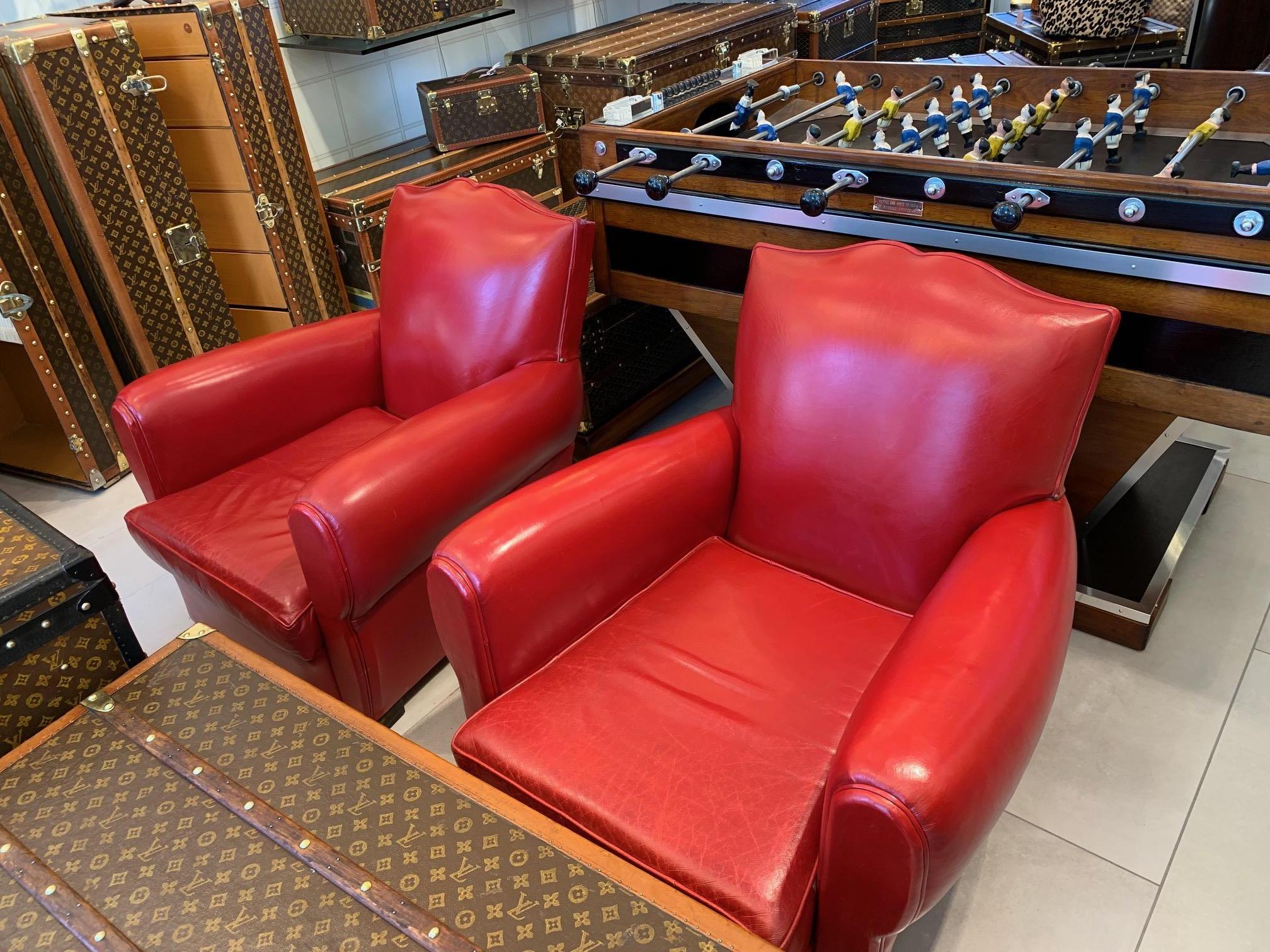 Paire de fauteuils club Art Déco français à dossier moutarde en cuir rouge en vente 2