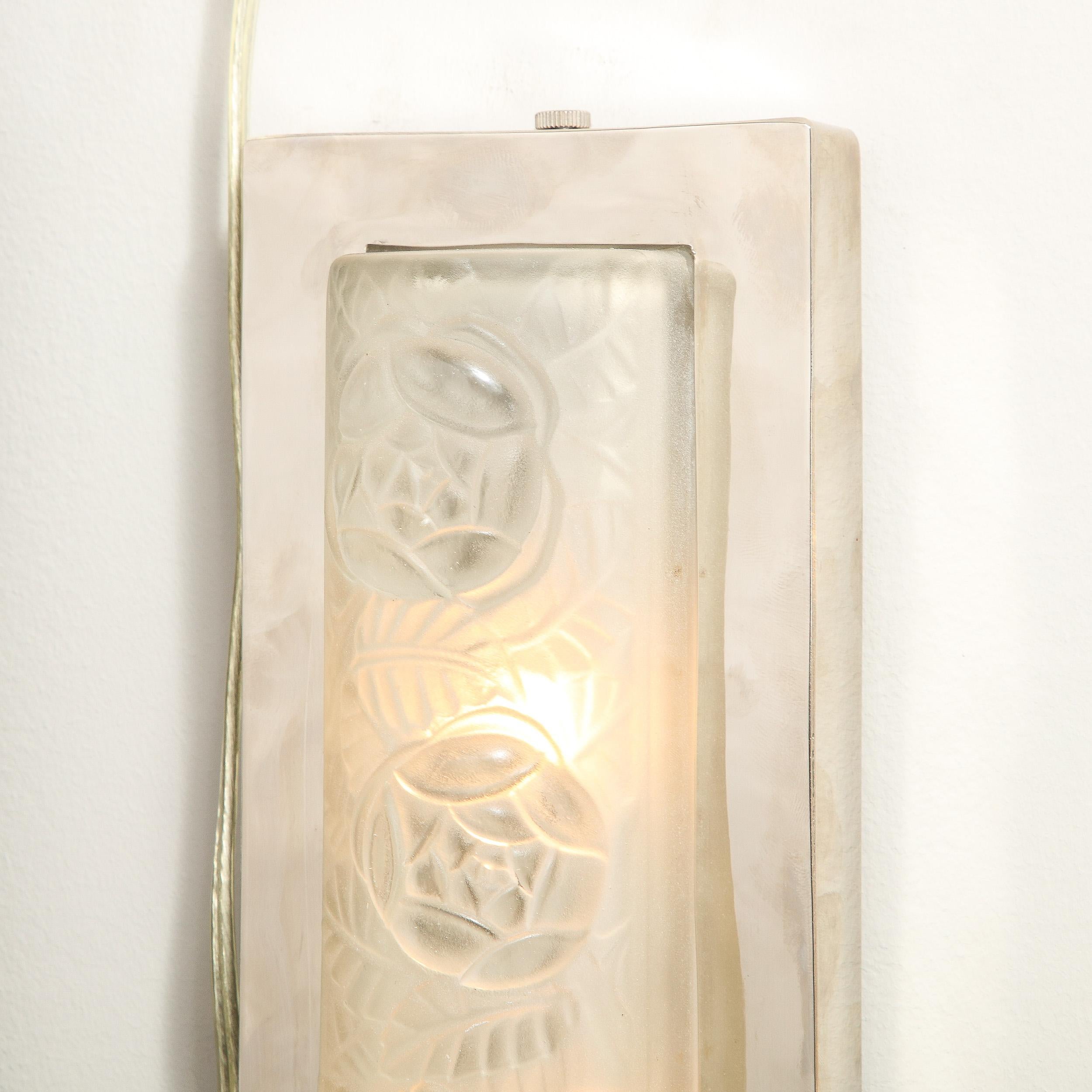 Paar rechteckige Art-Déco-Schminktische aus mattiertem Glas und Chrom mit Rosenmotiven (Art déco) im Angebot