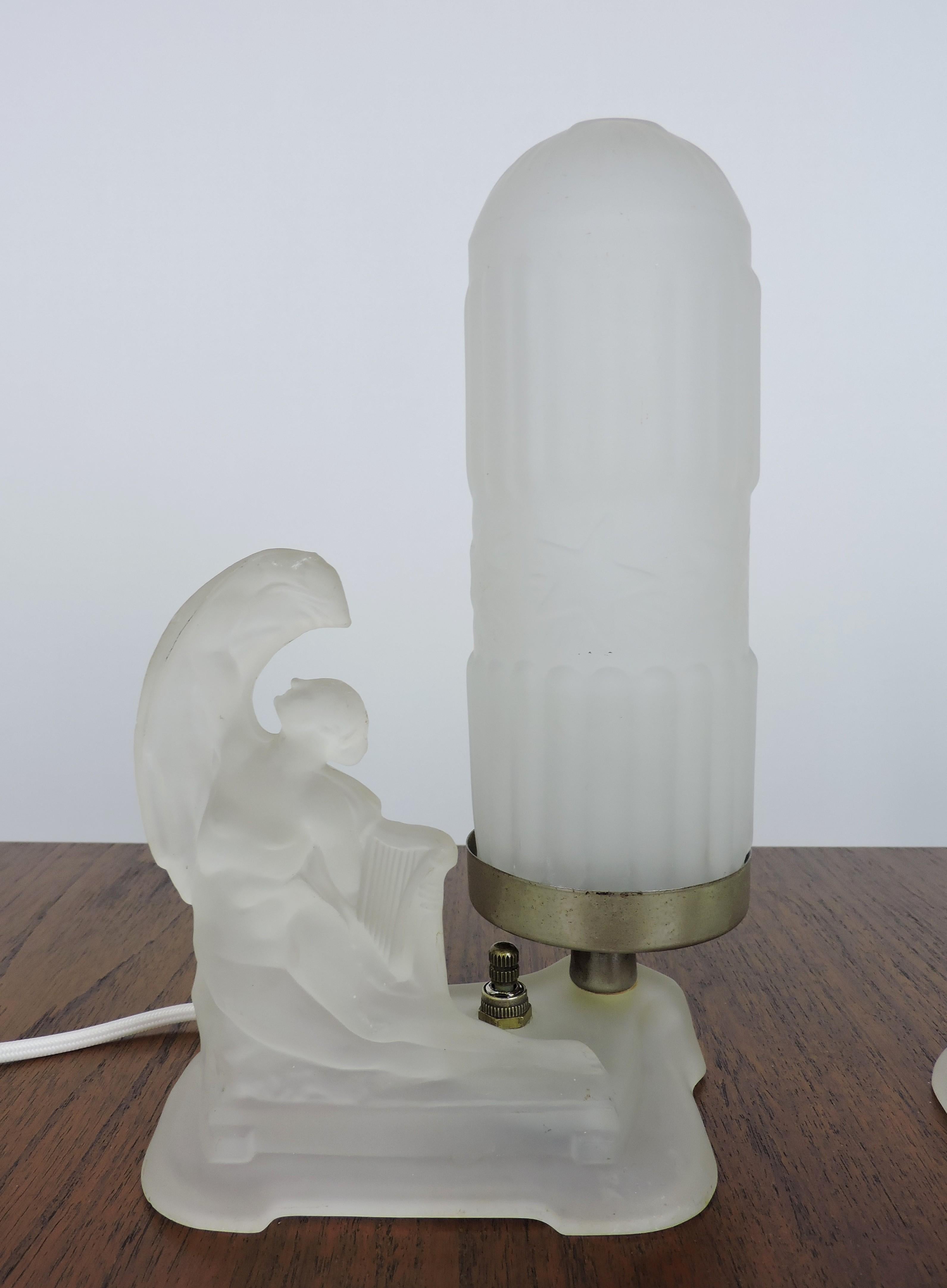 American Pair of Art Deco Frosted Glass Figural Boudoir Lamps Attributed to McKee  For Sale