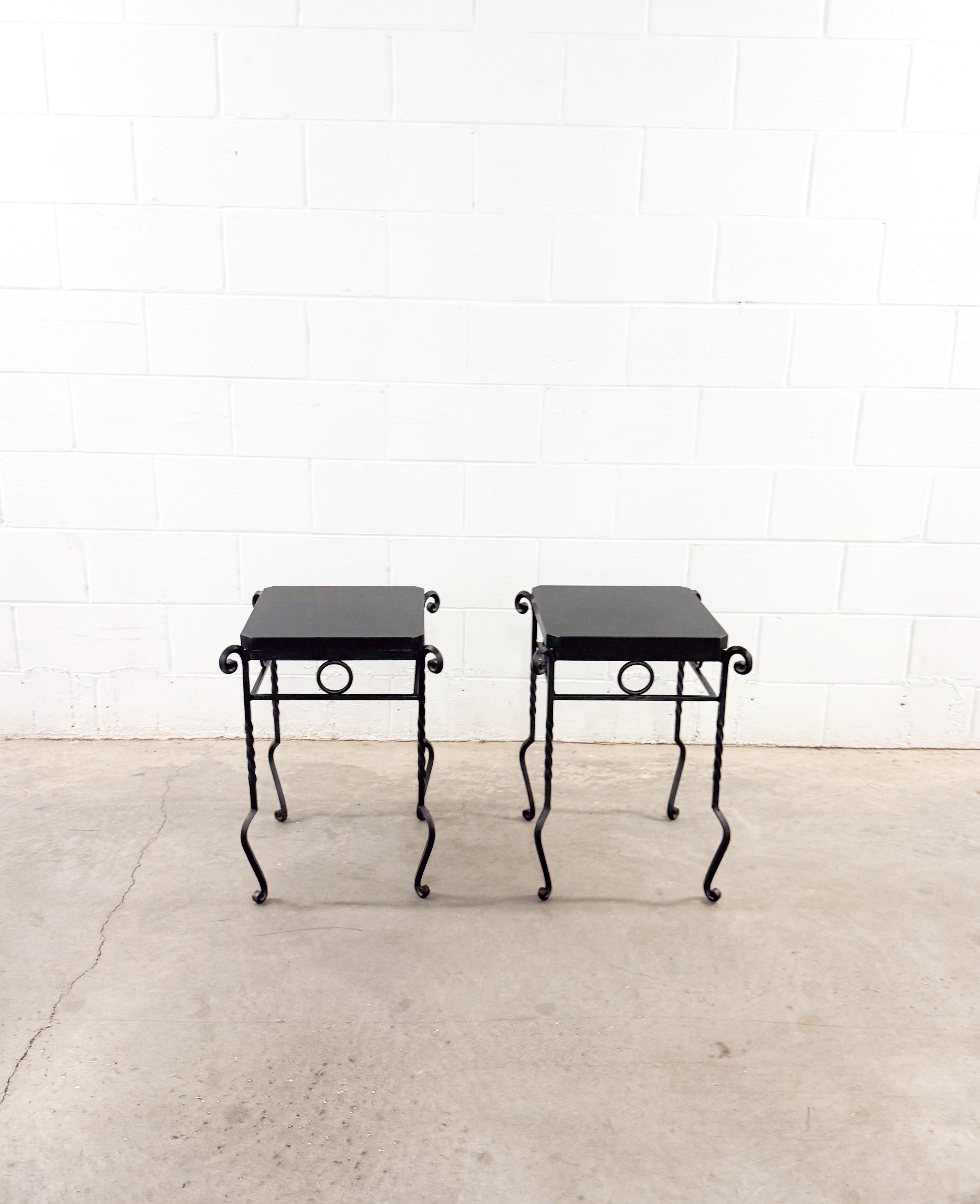 Pair of Art Deco Giacometti Style Wrought Iron and Granite Side Tables en vente 5