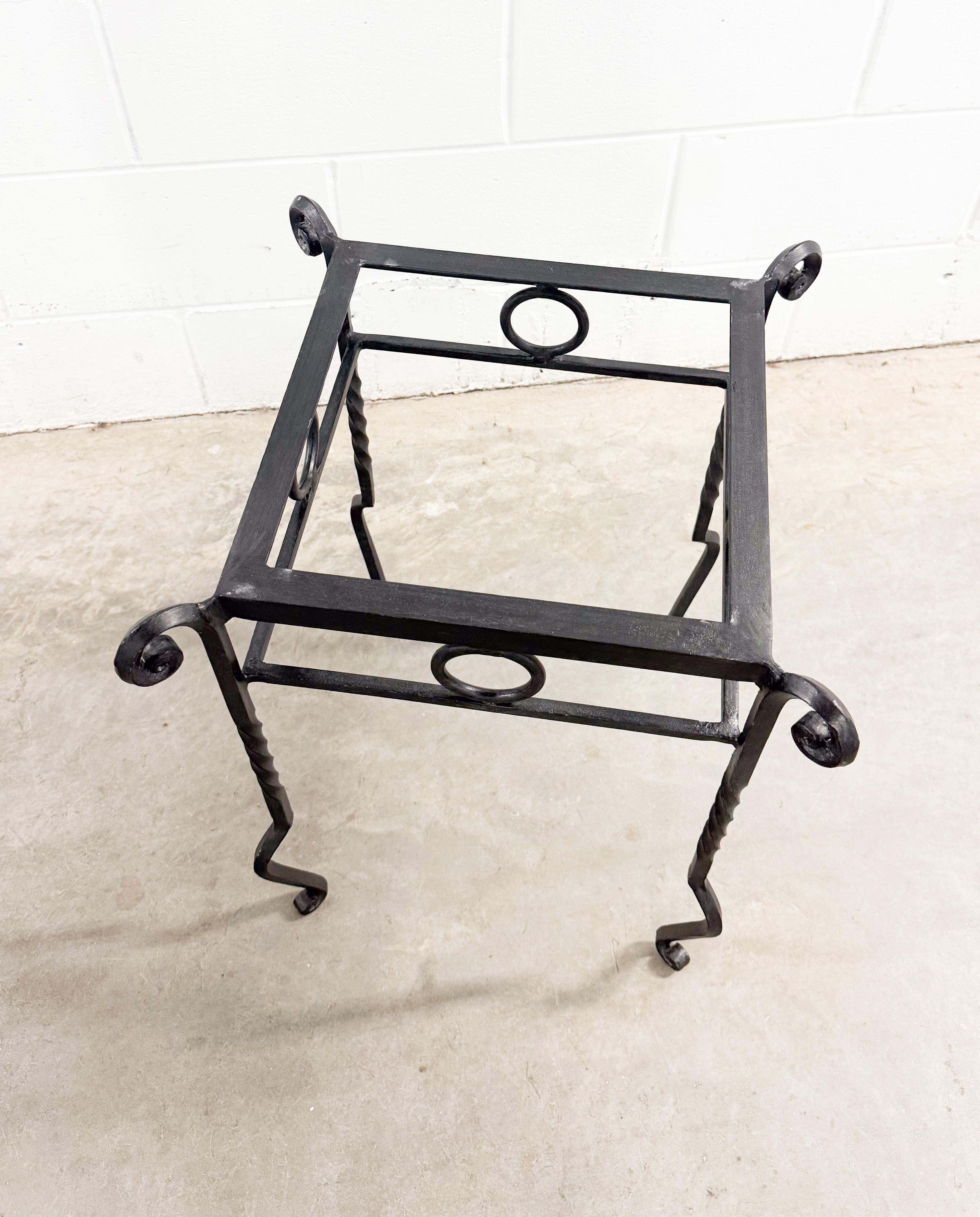 Pair of Art Deco Giacometti Style Wrought Iron and Granite Side Tables en vente 6