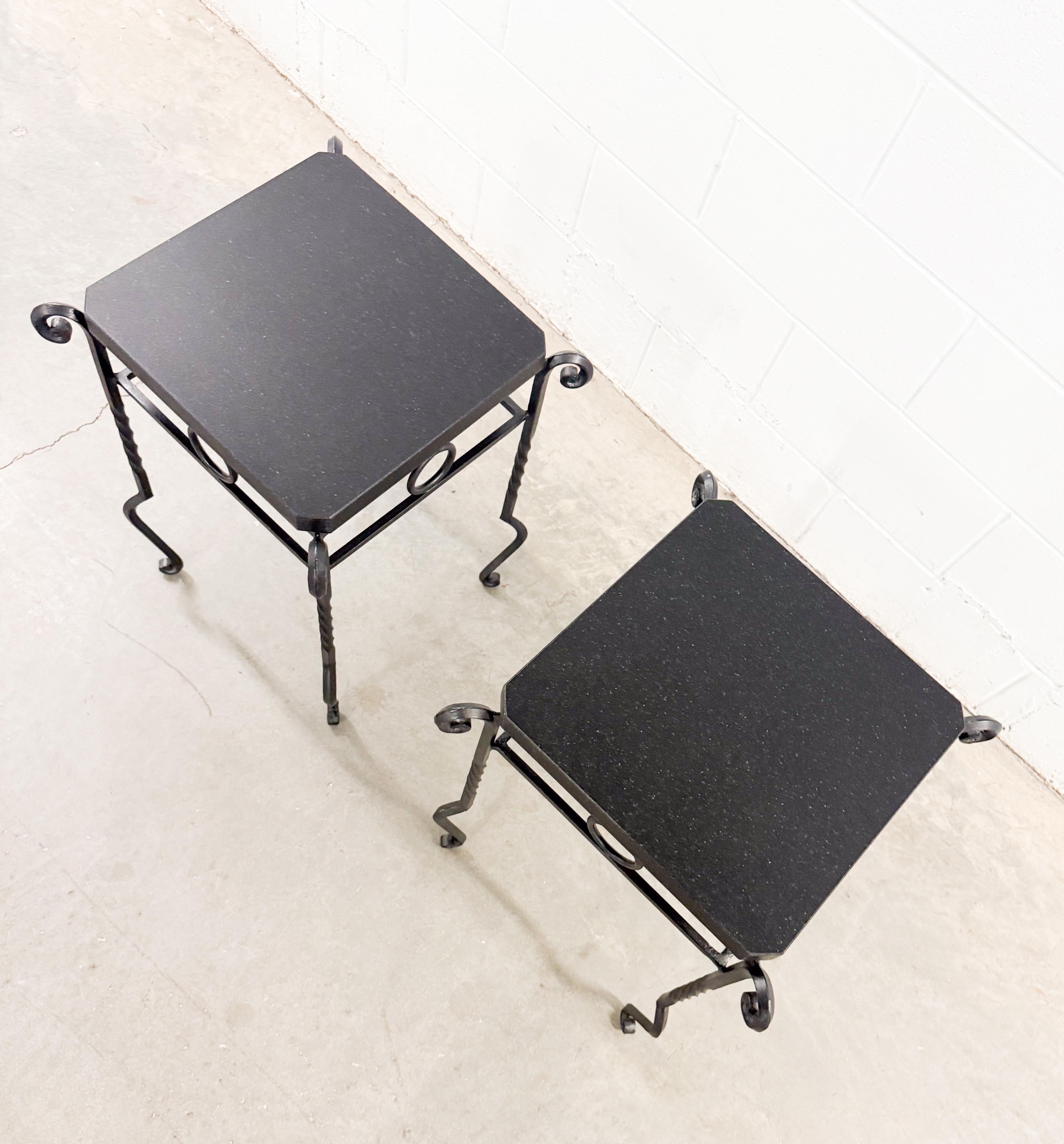 Pair of Art Deco Giacometti Style Wrought Iron and Granite Side Tables Bon état - En vente à Tampa, FL