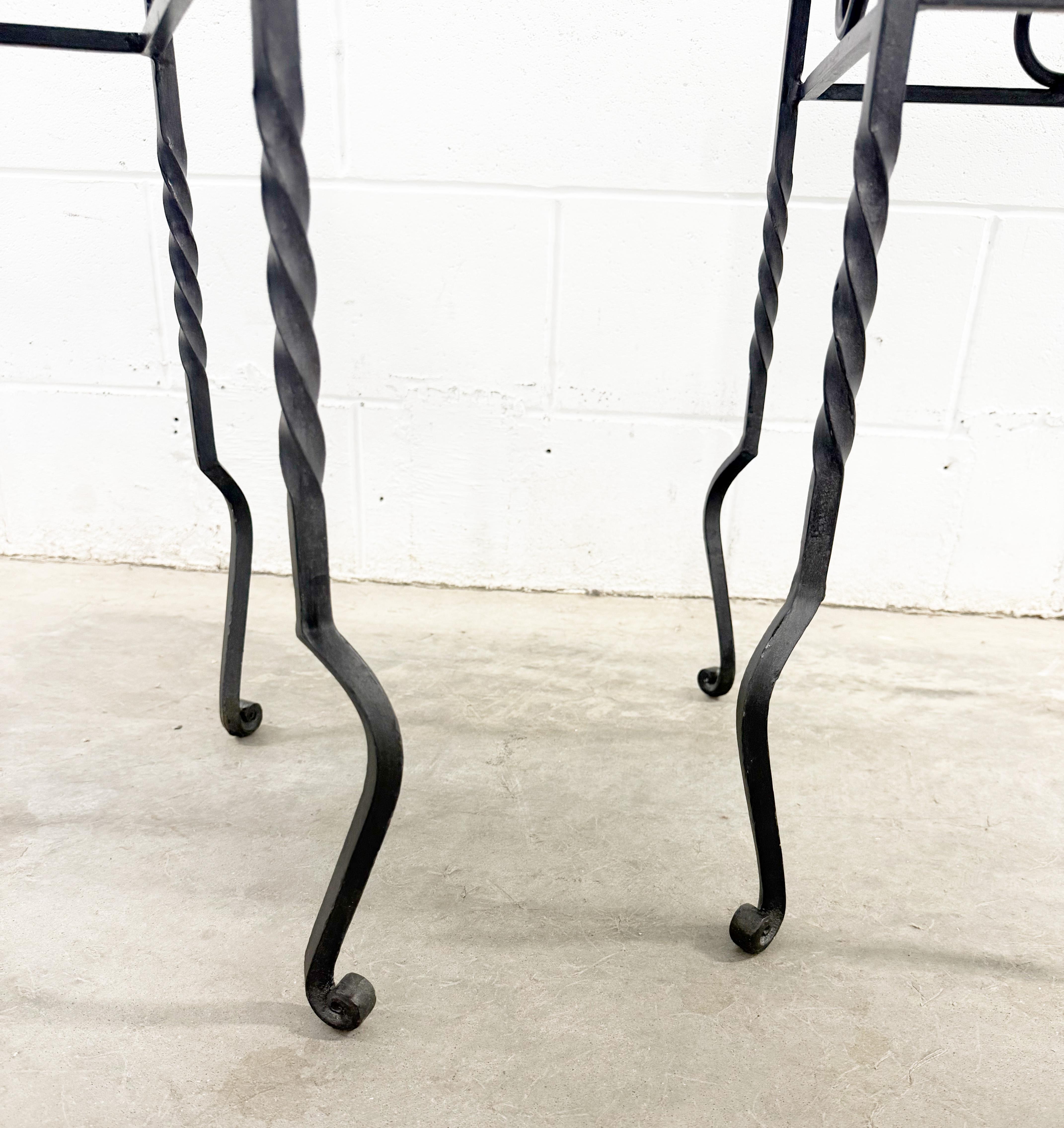 Pair of Art Deco Giacometti Style Wrought Iron and Granite Side Tables en vente 1
