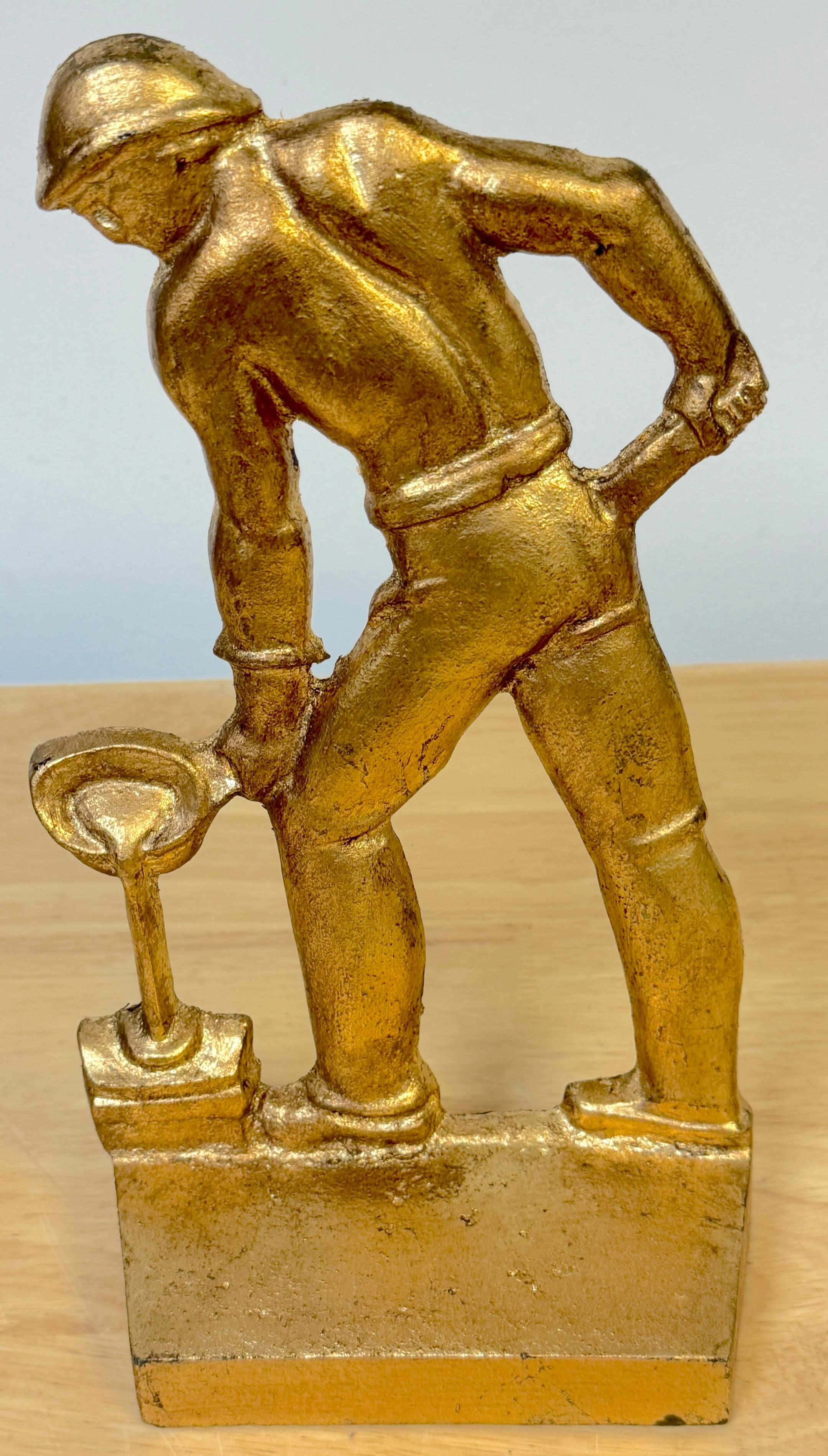 Coppia di fermalibri Art Deco in ferro dorato in stile WPA firmati NMF 1936 in vendita 5
