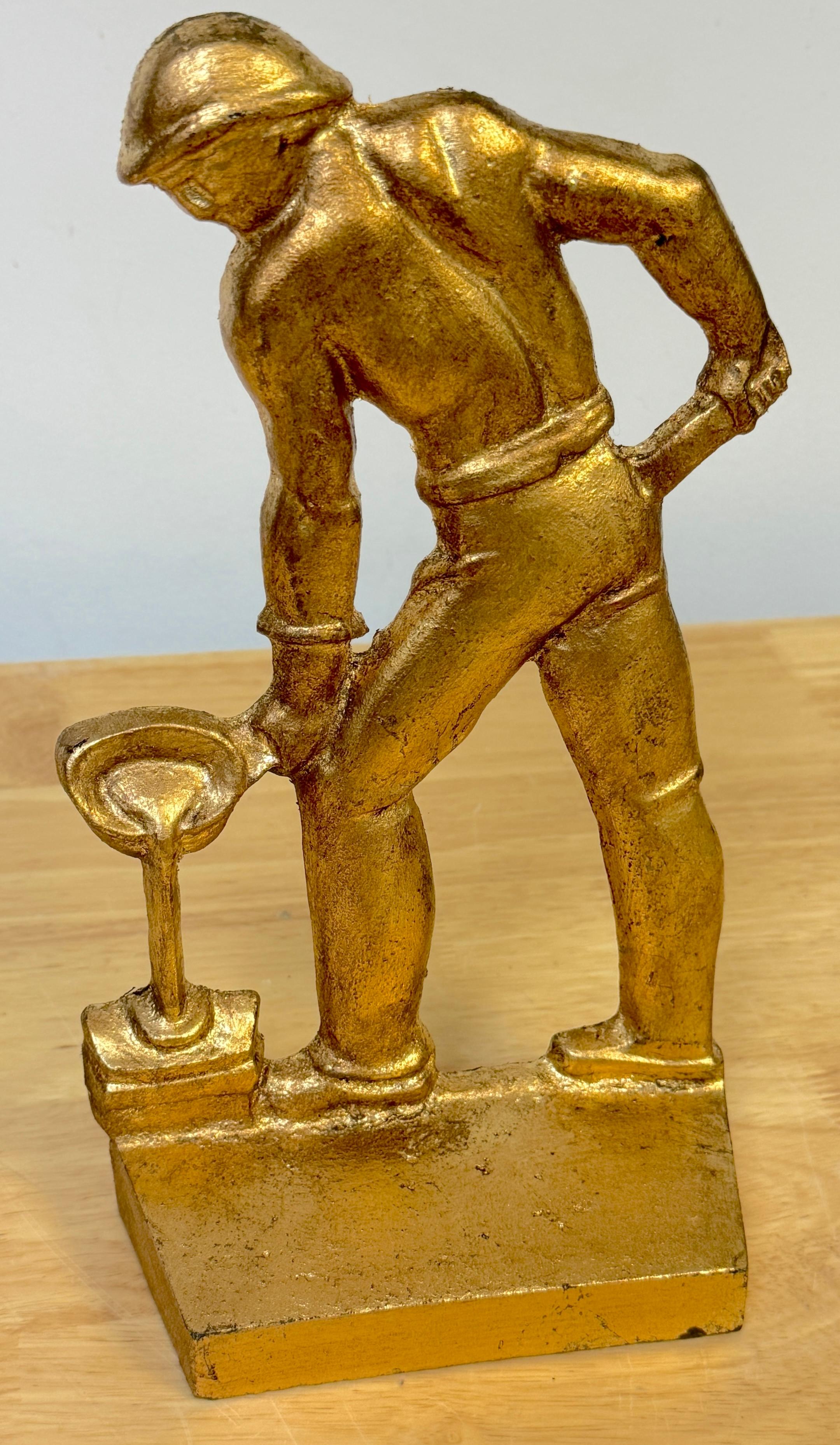 Coppia di fermalibri Art Deco in ferro dorato in stile WPA firmati NMF 1936 in vendita 7