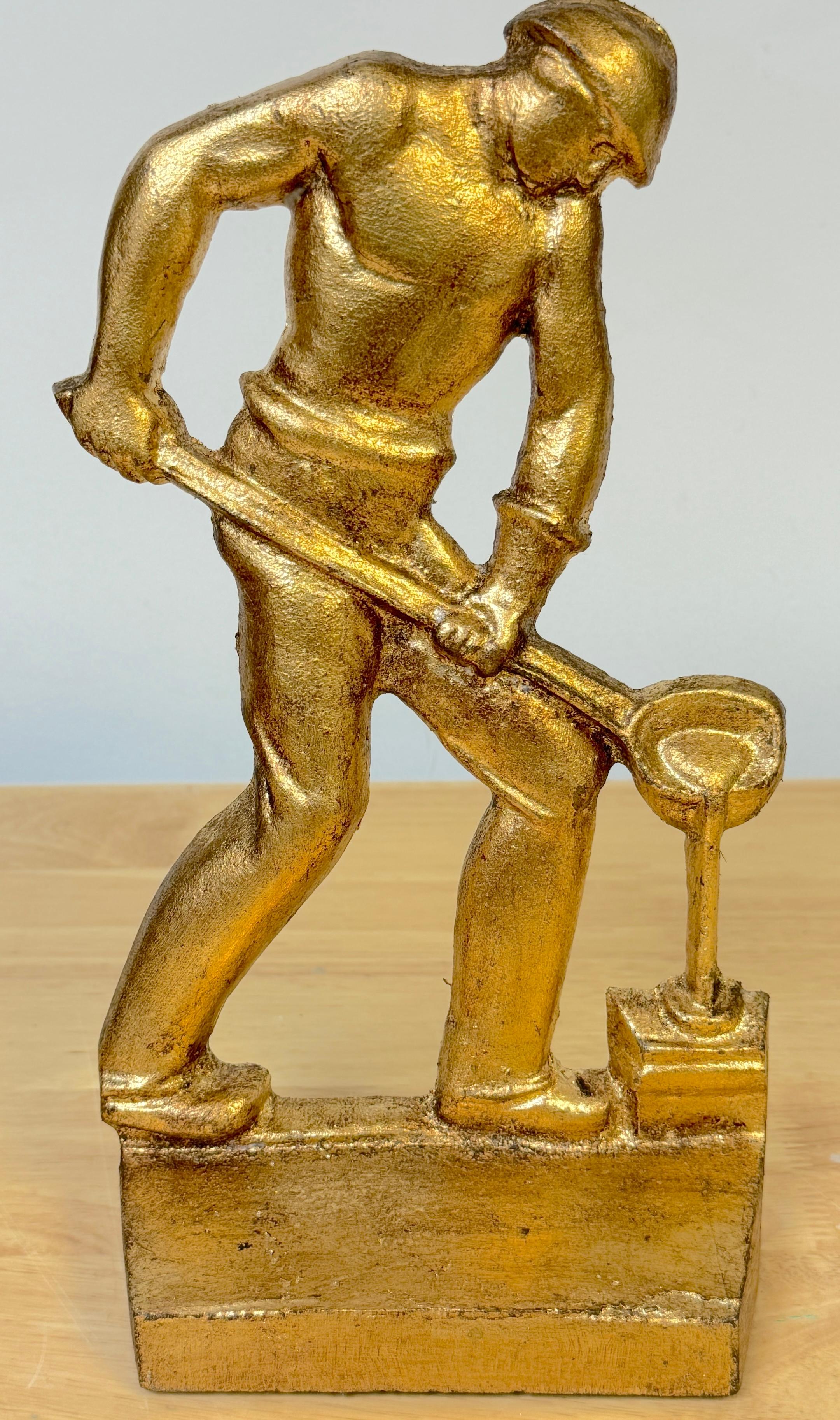 Coppia di fermalibri Art Deco in ferro dorato in stile WPA firmati NMF 1936 in vendita 1