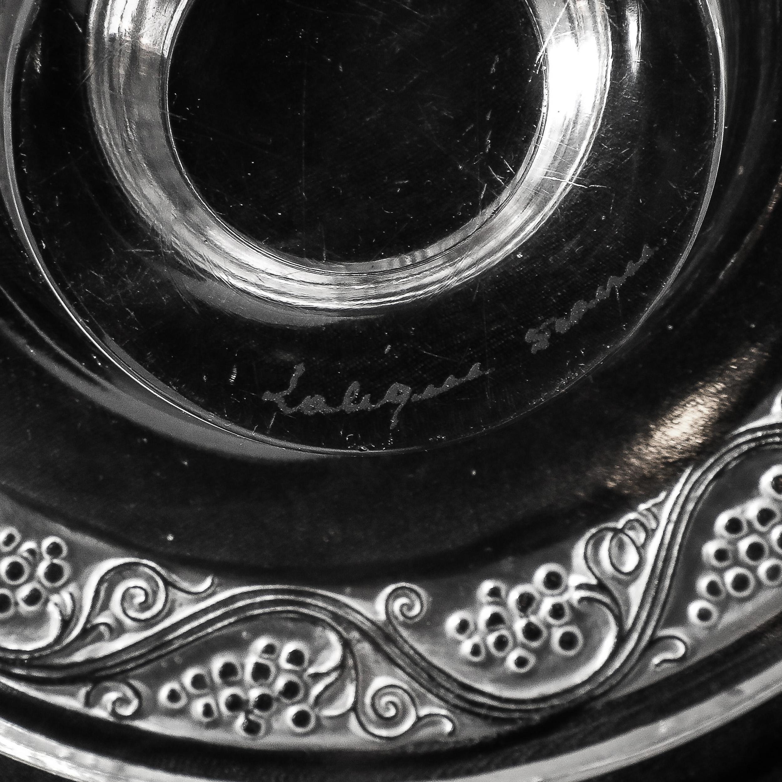 Paire de verres Art déco  Chandeliers à motif vigne de raisin signés R. Lalique en vente 8