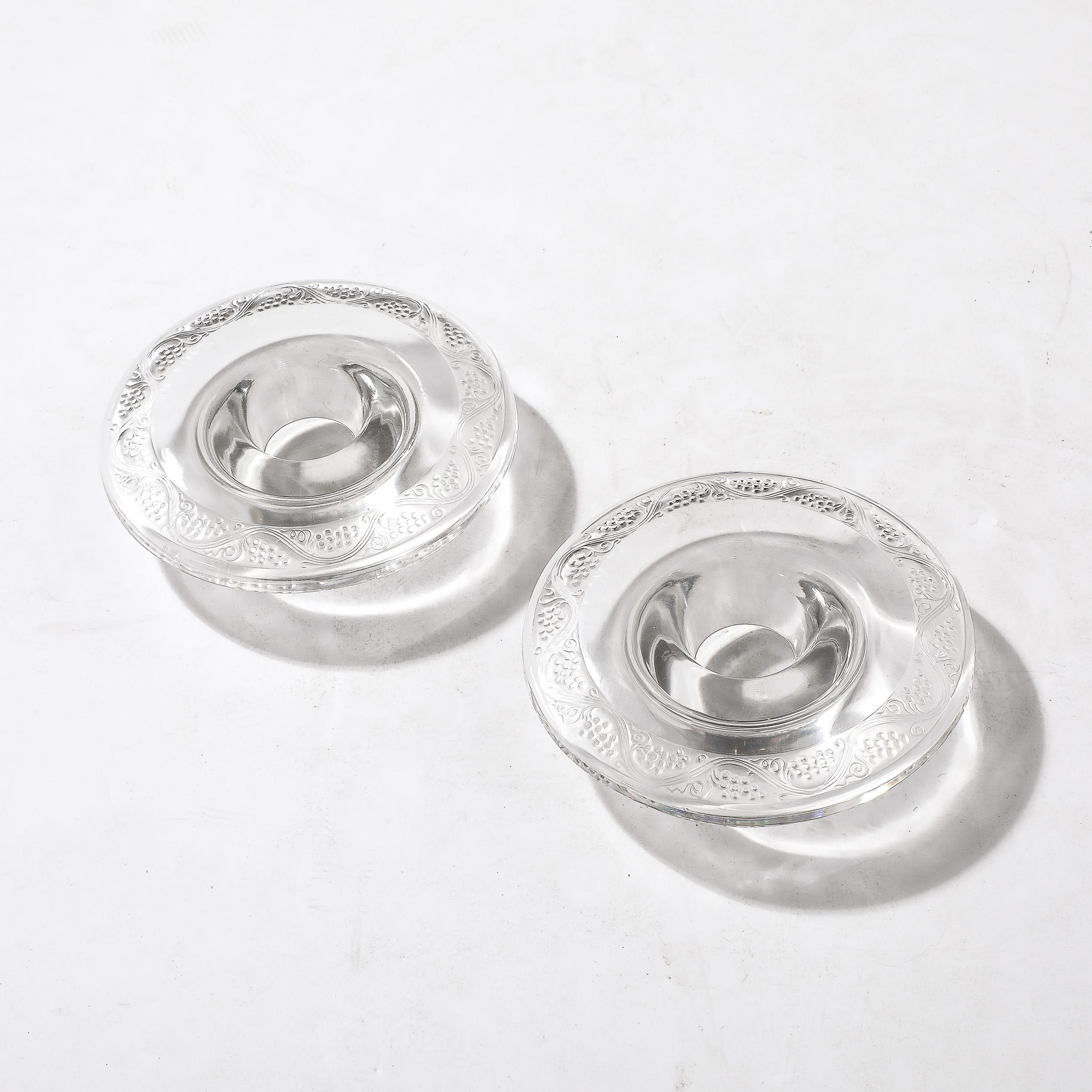 Paire de verres Art déco  Chandeliers à motif vigne de raisin signés R. Lalique en vente 3