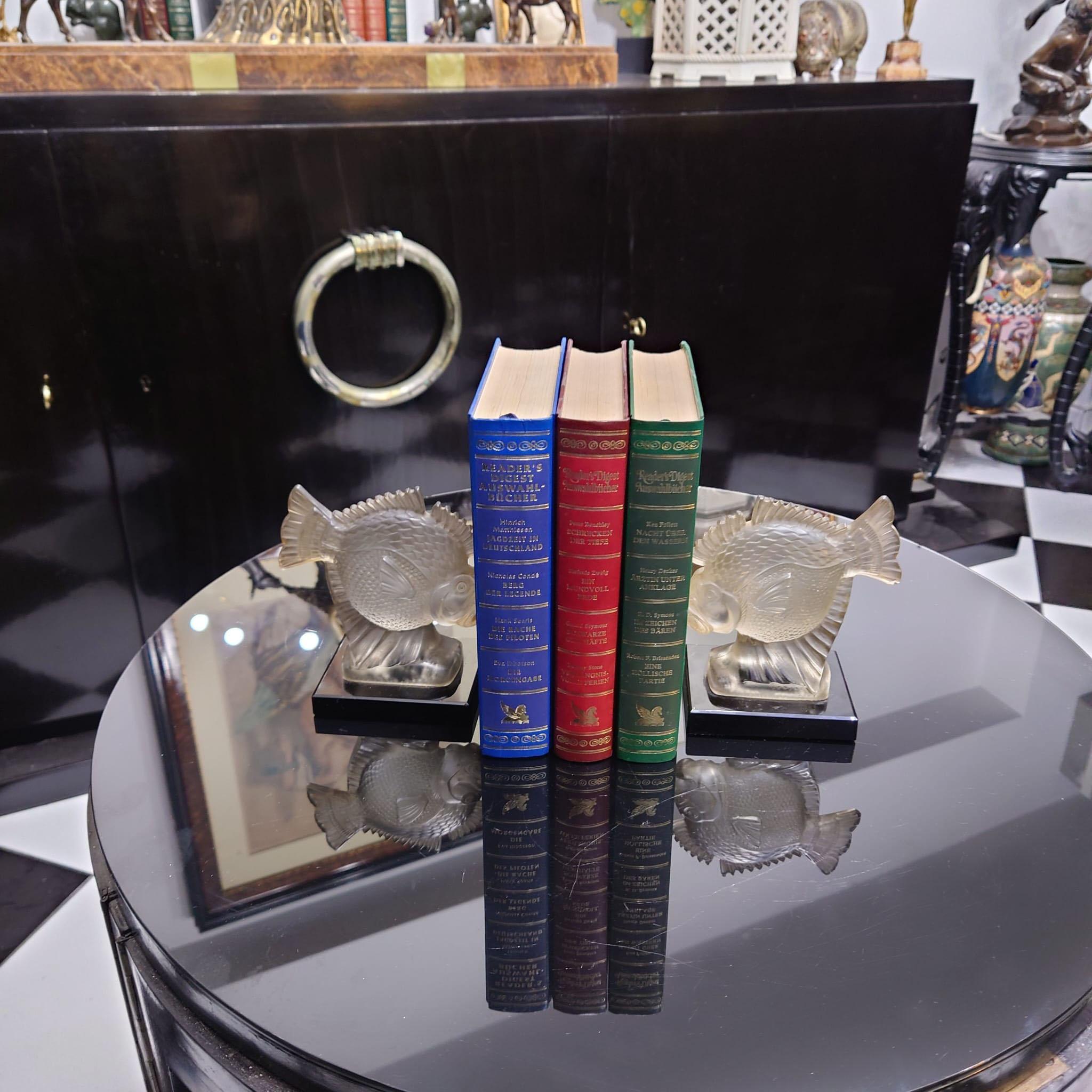 Pair of Art Deco Glass Figurines Piranha Molded Fish By Ferjac France 1920s For Sale 4