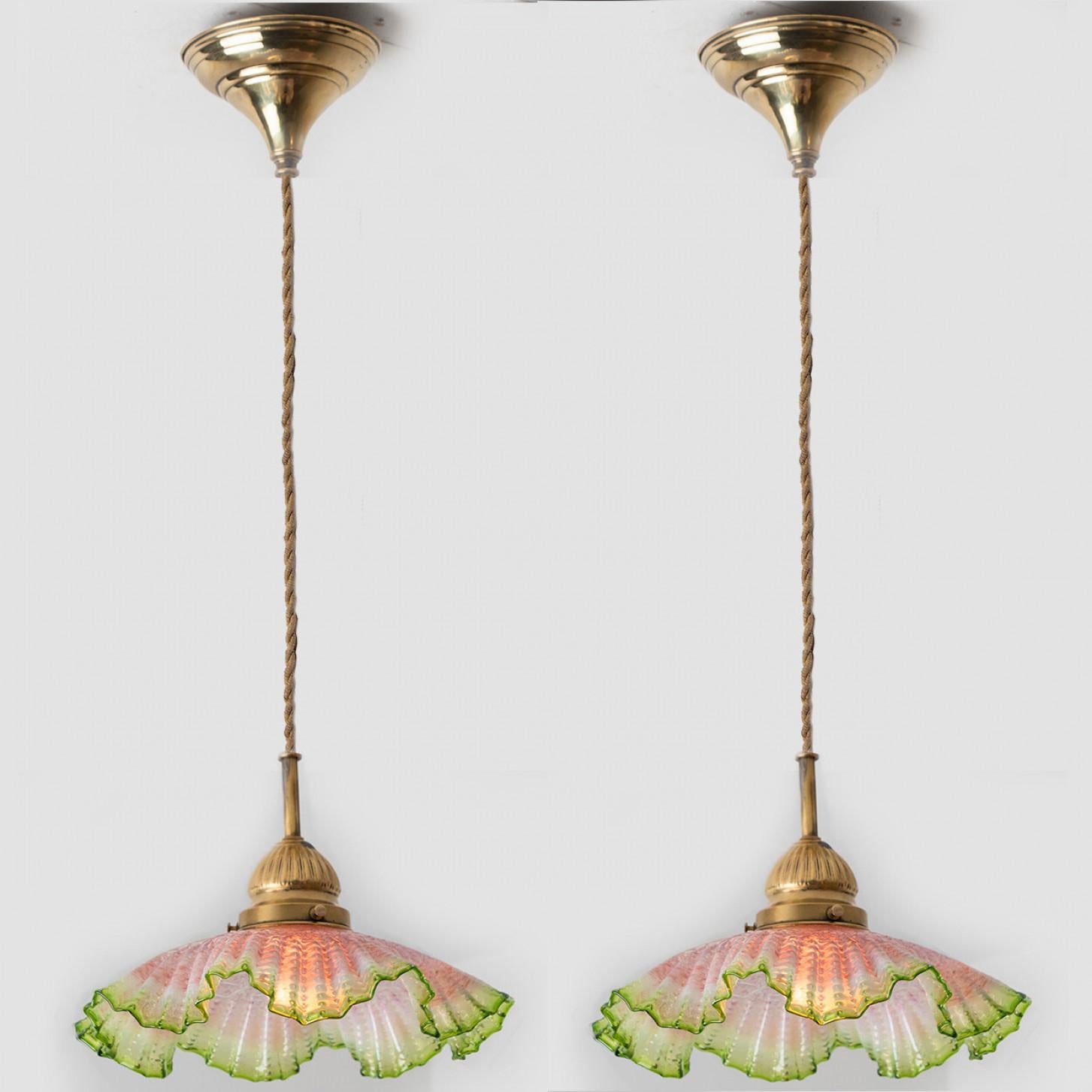 Pair of Art Deco Green Pink Skirt-shaped Glass and Brass Pendant Lights, 1930 For Sale 4