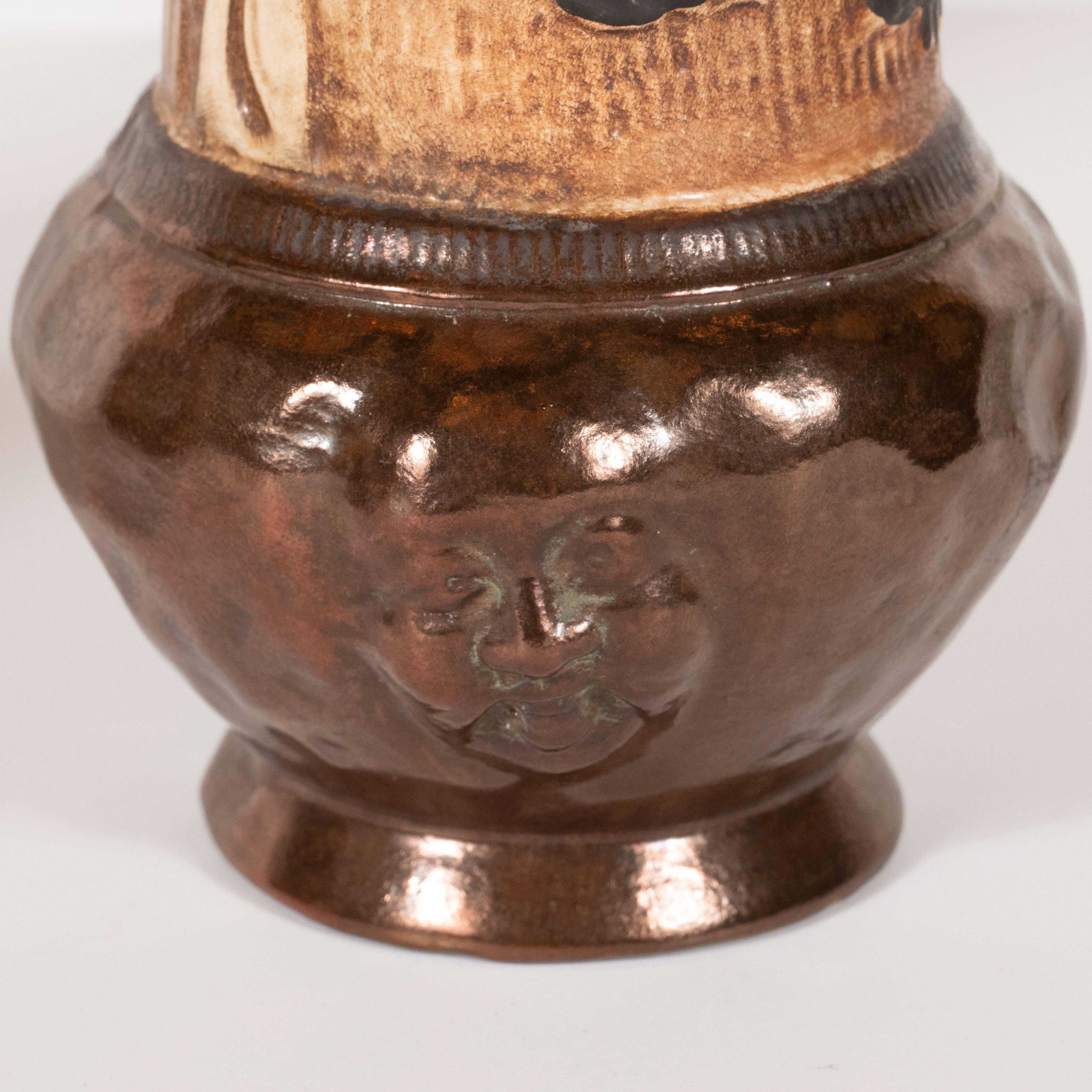 Paire de vases Art déco en céramique peintes à la main avec motifs orientalistes de Bretby en vente 1