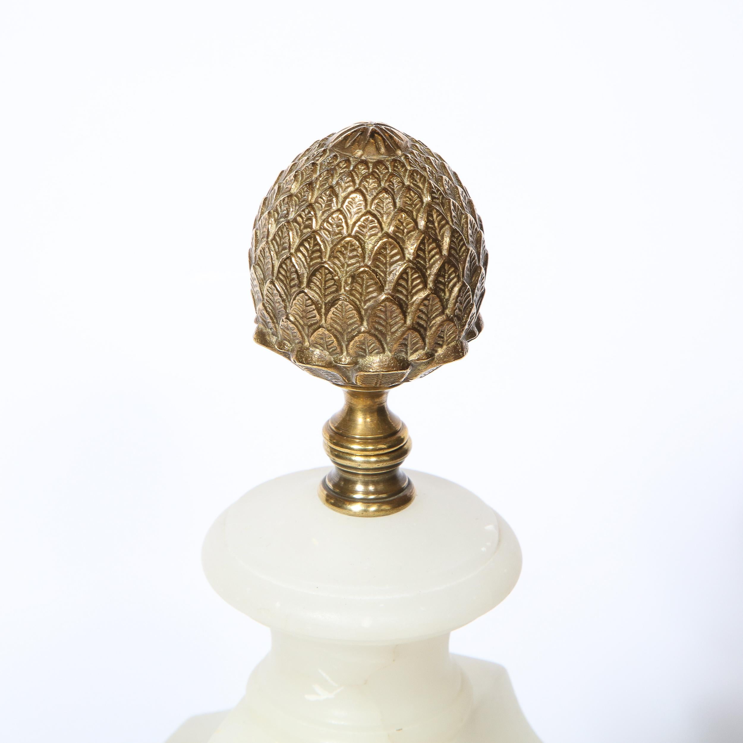 Hollywood-Alabaster-Tischlampen im Art-déco-Stil mit Bronze-Pantoletten-Finials, Paar im Angebot 3