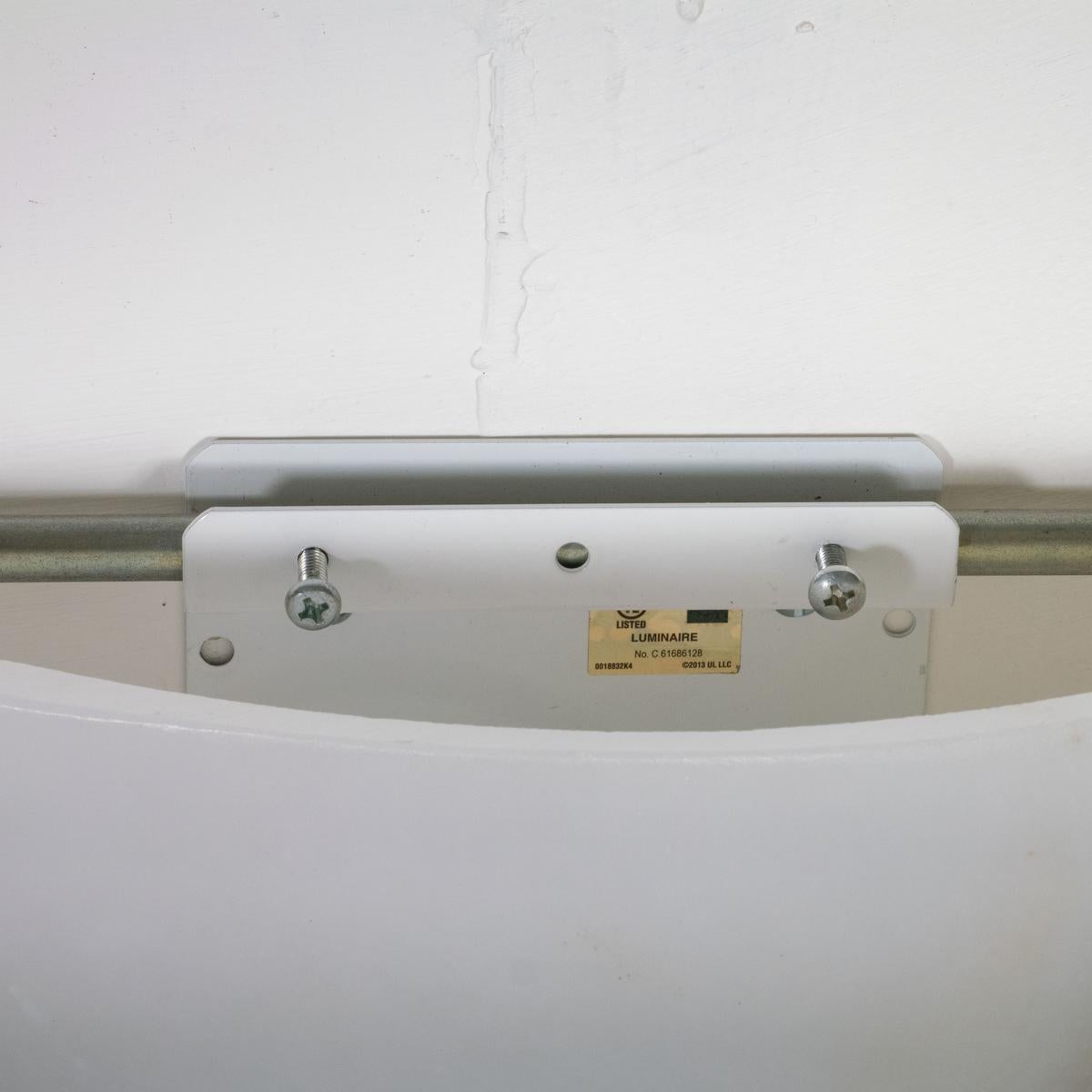 Pair of Art Deco inspired Spanish alabaster sconces For Sale 11