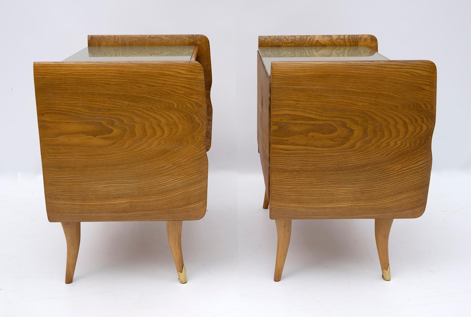 Brass Pair of Art Deco Italian Bedside Tables White Ash Briar, 1920s For Sale