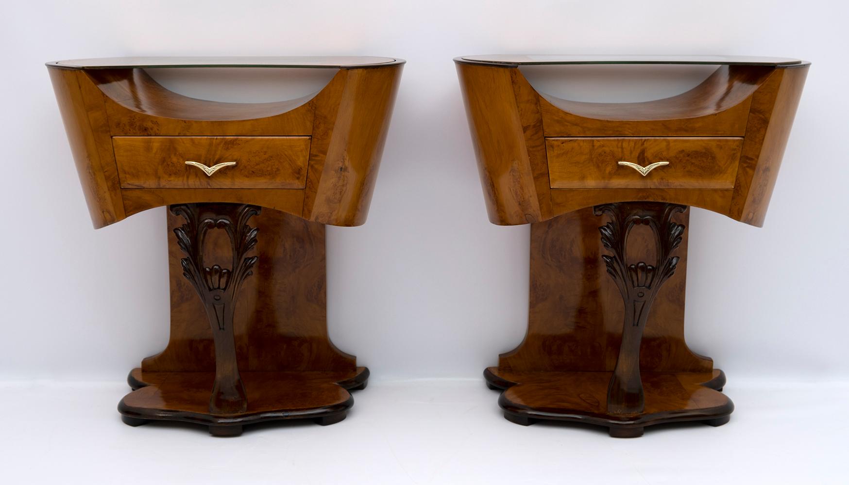 Pair of Art Deco Italian Briar Walnut Bedside Tables, 1920s In Good Condition In Puglia, Puglia
