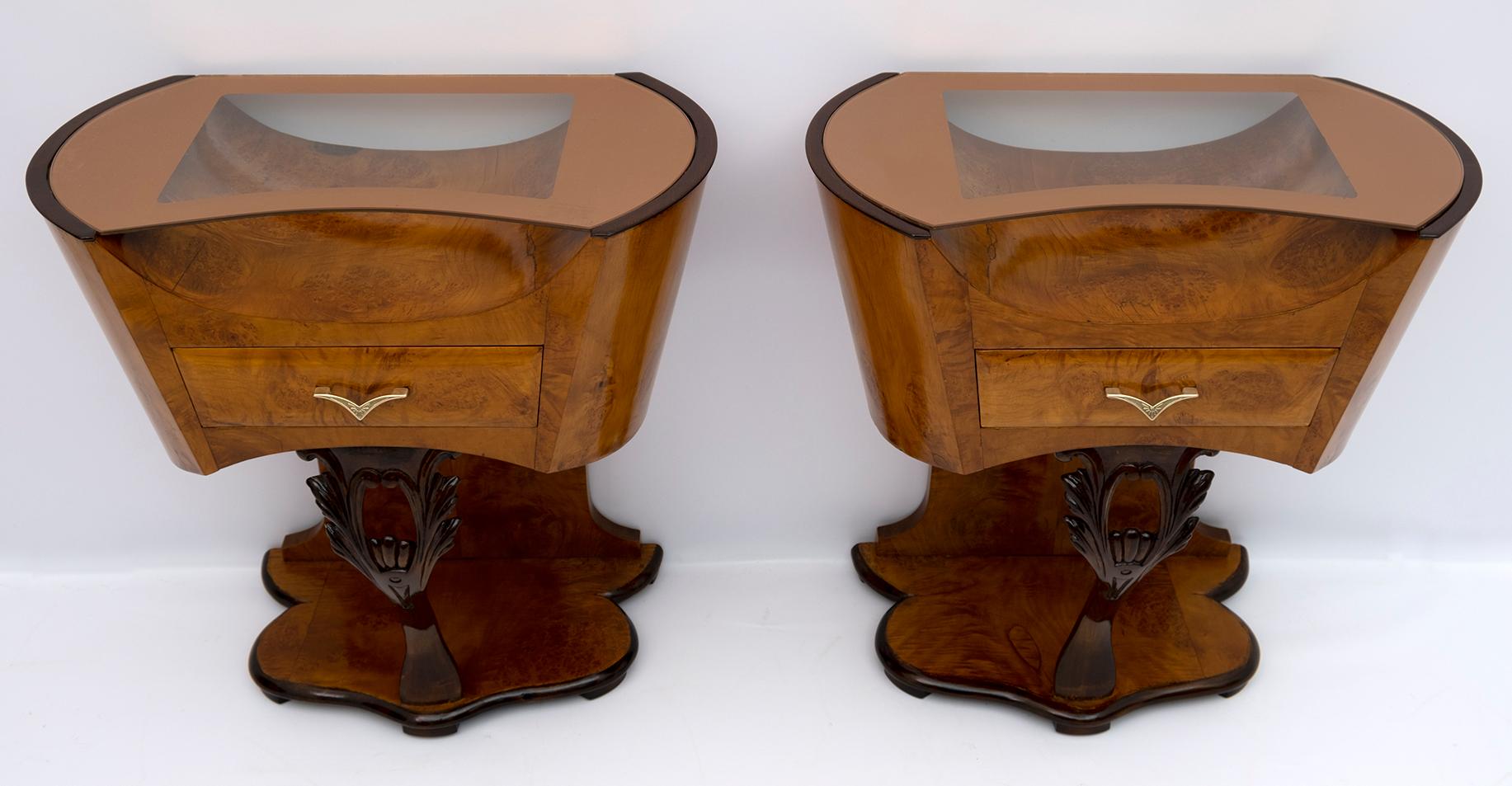 Pair of Art Deco Italian Briar Walnut Bedside Tables, 1920s 3