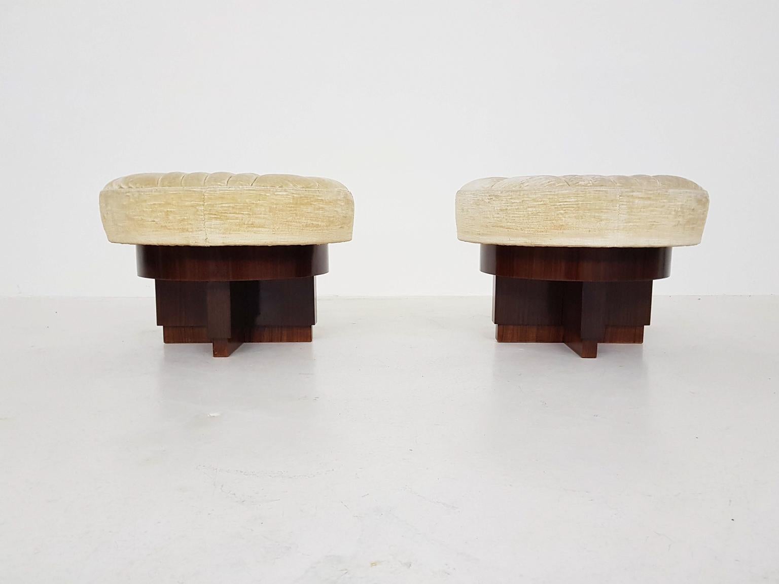 Pair of Art Deco Italian Mahogany Ottomans, Poufs or Stools, Italy, 1930s In Good Condition In Amsterdam, NL