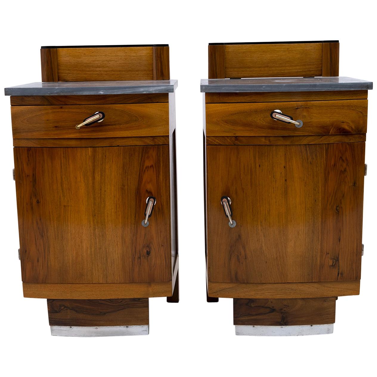 Pair of Art Dèco Italian Walnut and Grafite Gray Marble Bedside Tables, 1920s For Sale