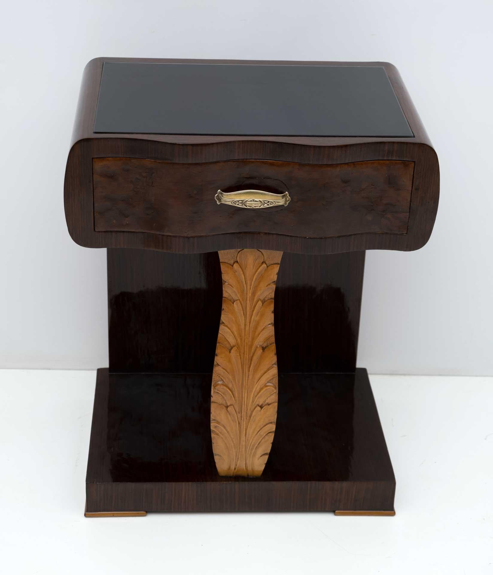 Pair of Art Deco Italian Walnut Briar and Maple Bedside Tables, 1920s For Sale 6