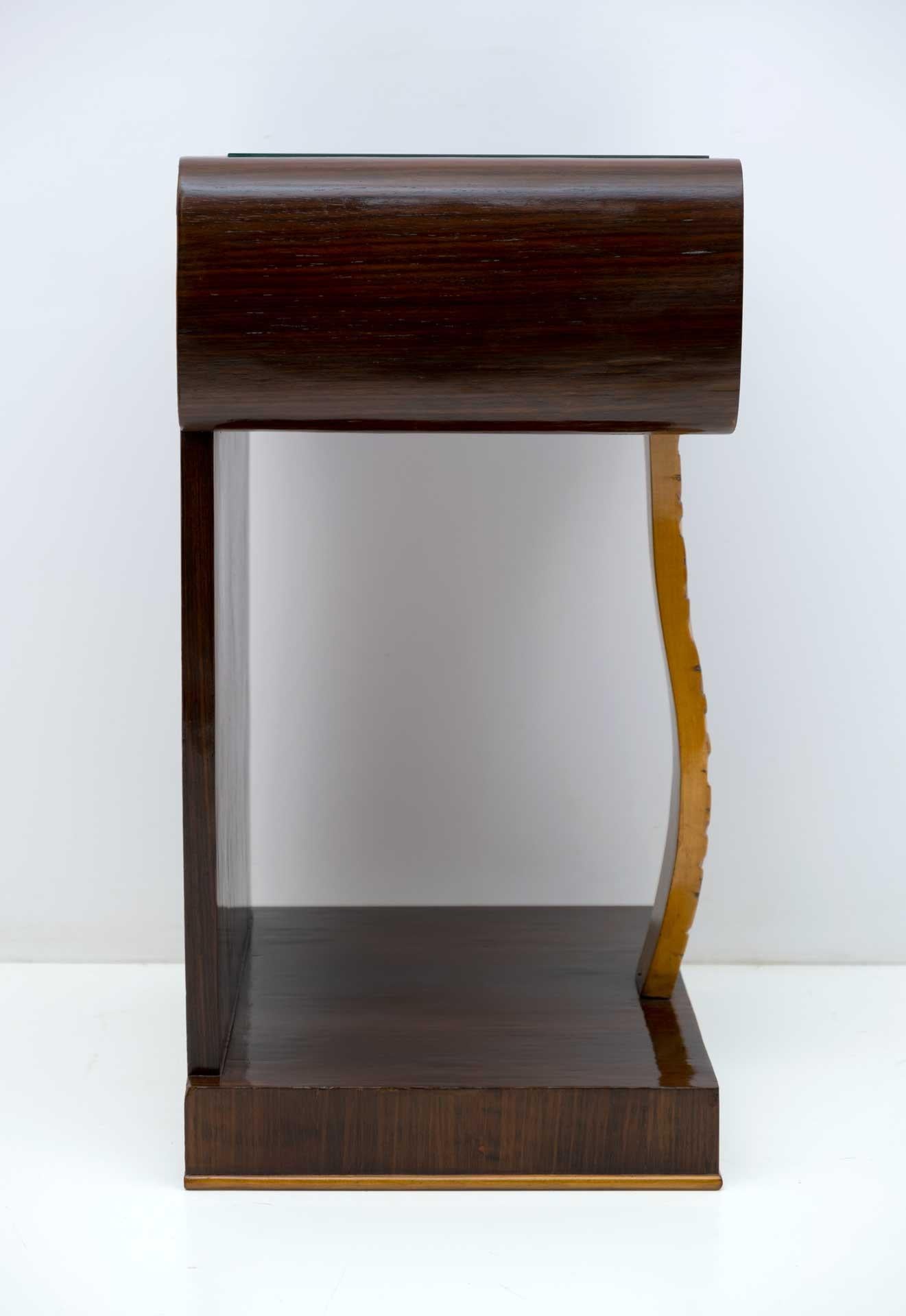 Pair of Art Deco Italian Walnut Briar and Maple Bedside Tables, 1920s For Sale 4