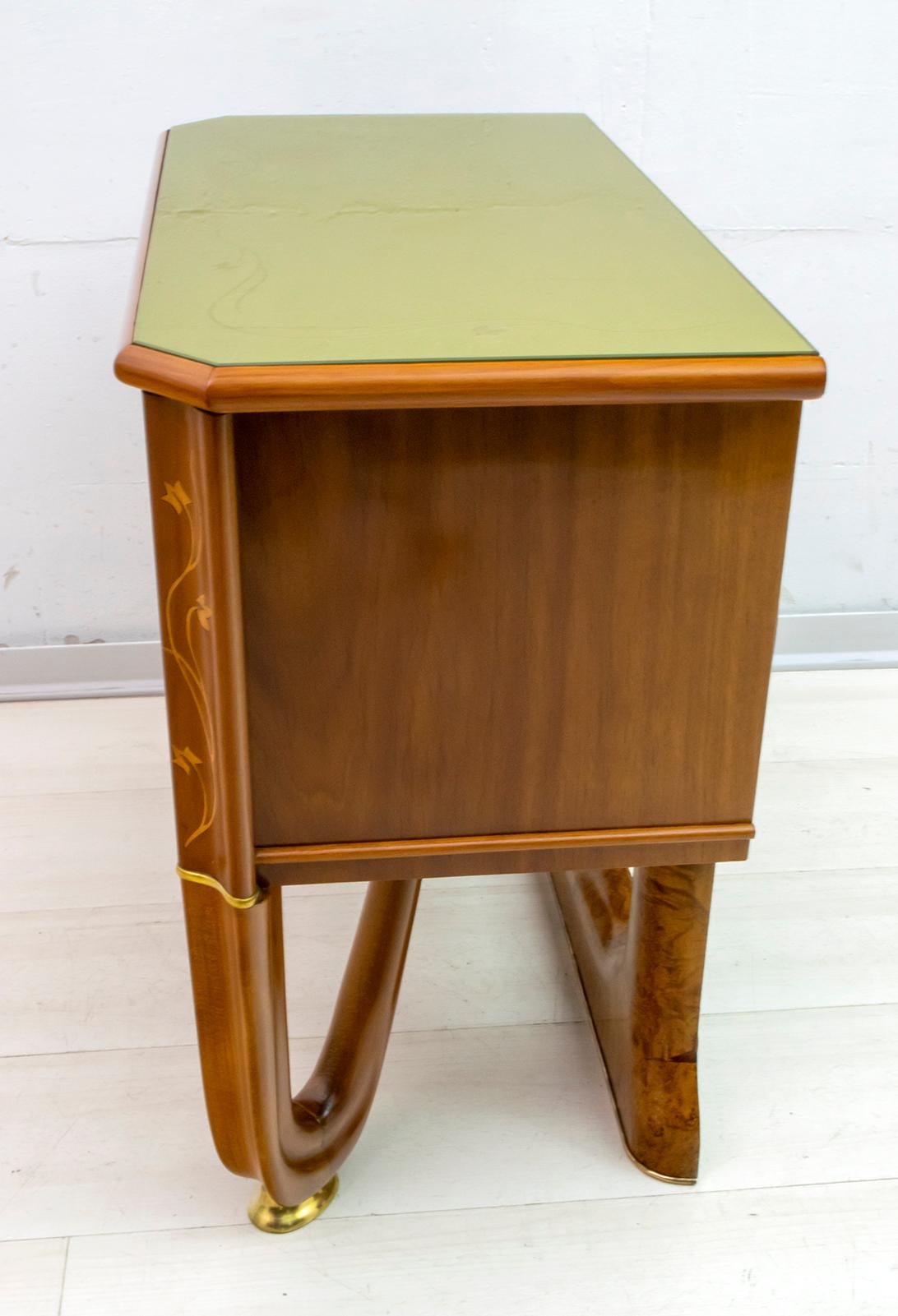 Pair of Art Deco Italian Walnut Wood and Walnut Root Night Stands, 1920s 4