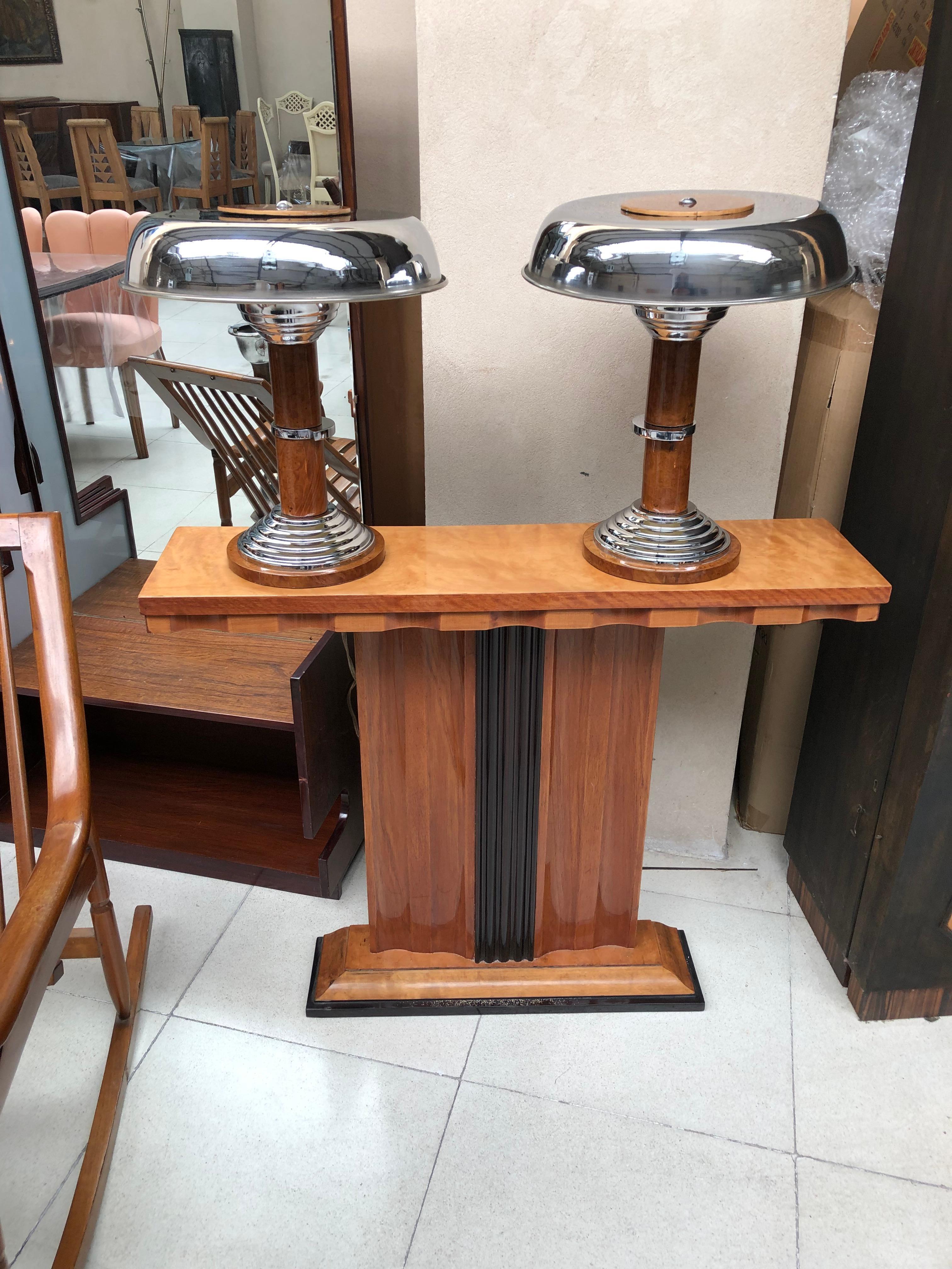 Pair of table lamps Art Deco

Materia: Chrome and wood
Style: Art Deco
Country: France
To take care of your property and the lives of our customers, the new wiring has been done.
If you want to live in the golden years, this is the table lamp that
