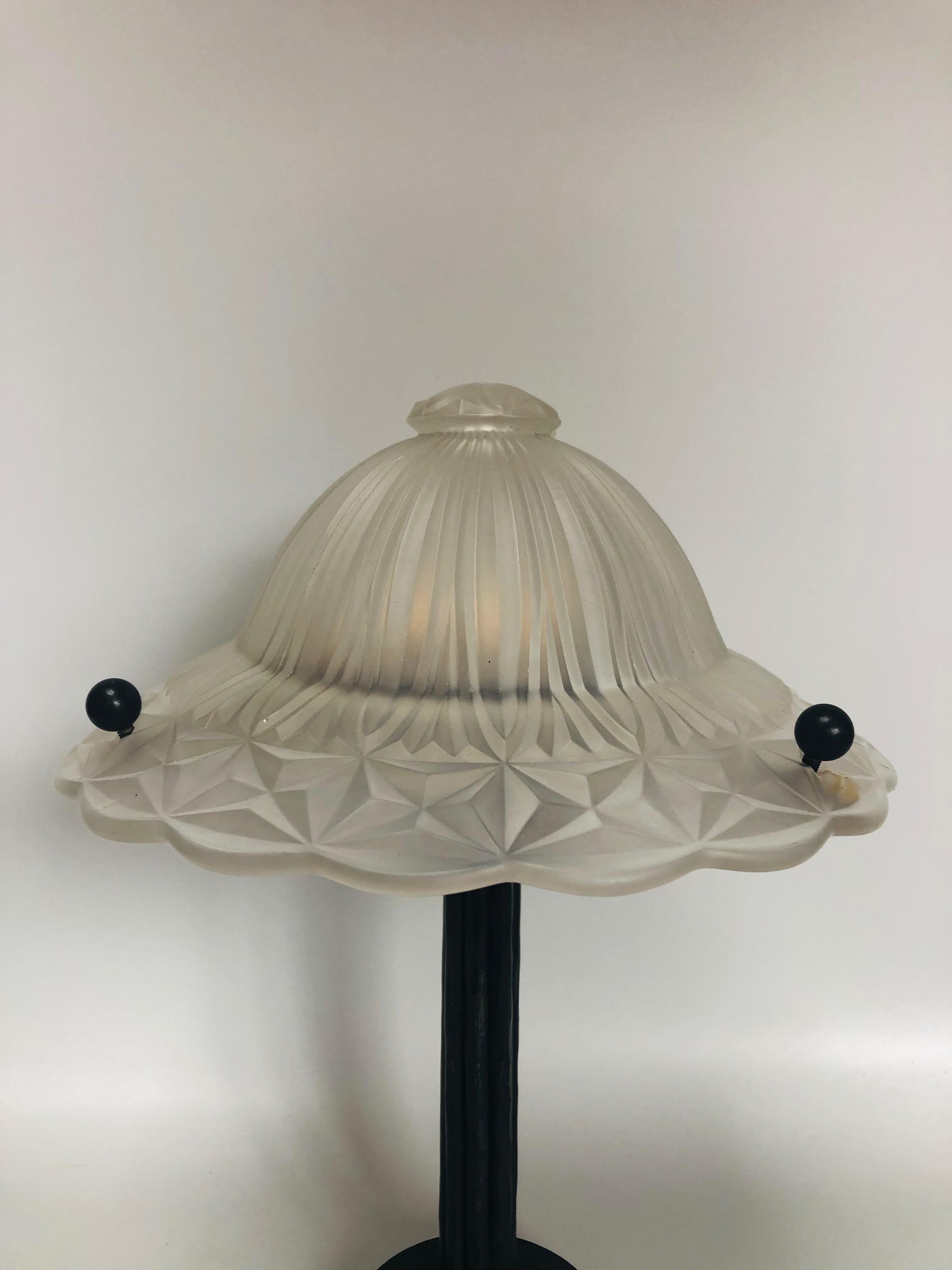 Hammered Pair of Art Deco Lamps attributed to Georges Leleu For Sale