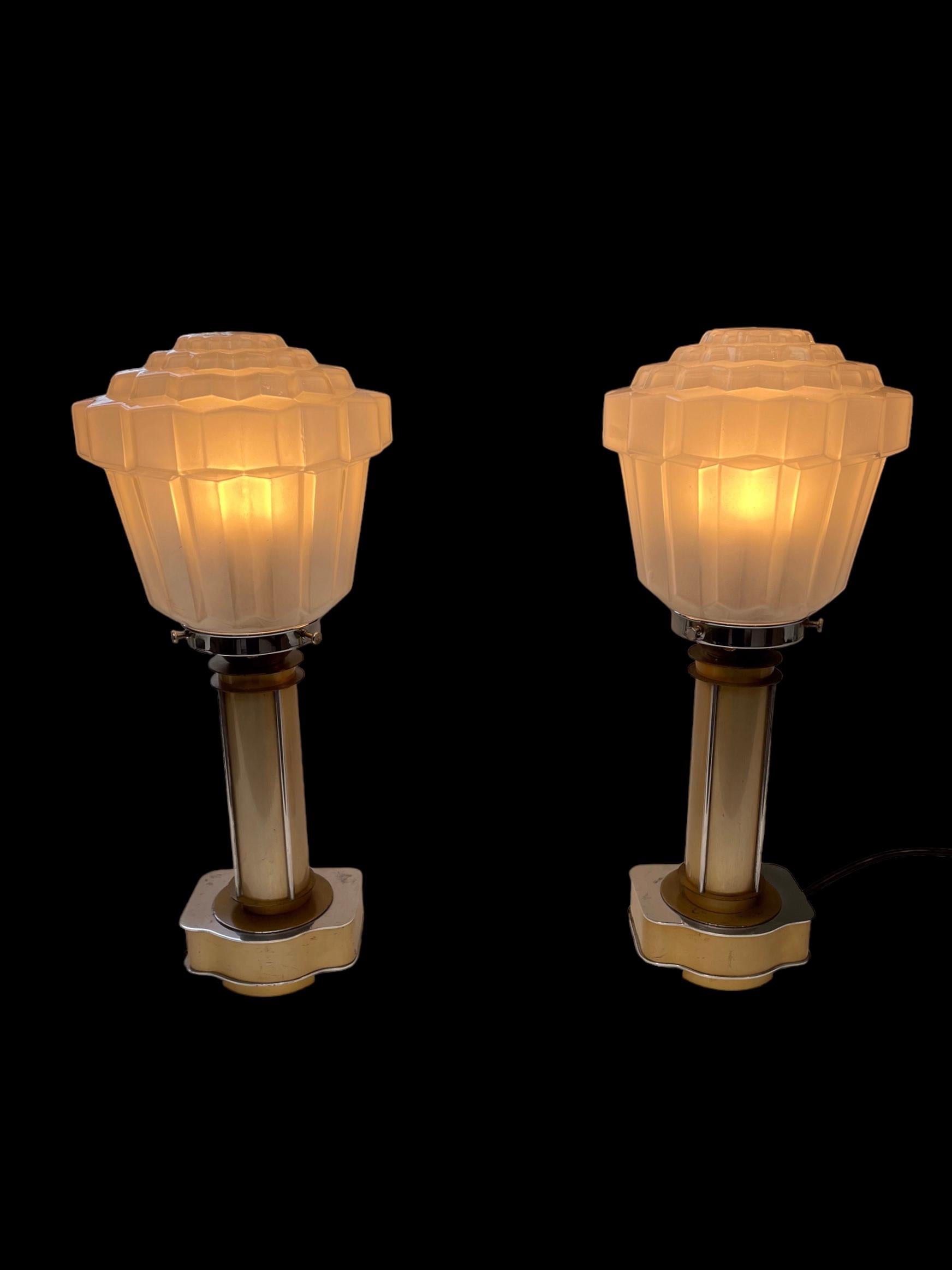Pair of Art Deco Lamps In Good Condition In Lee-On-The-Solent, GB