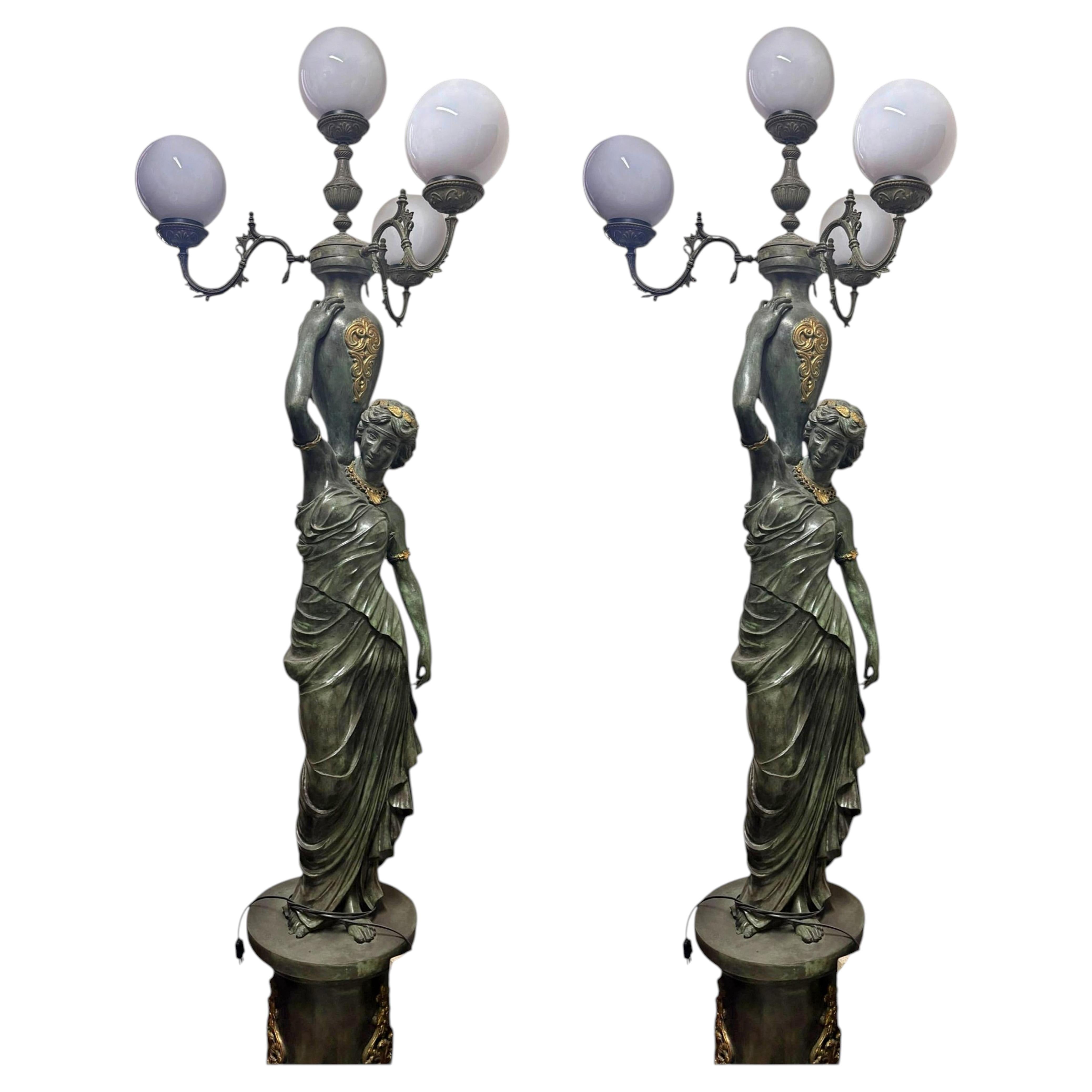 Pareja de Lámparas Art Decó en Bronce, Principios del Siglo XX, H: 260cm en venta