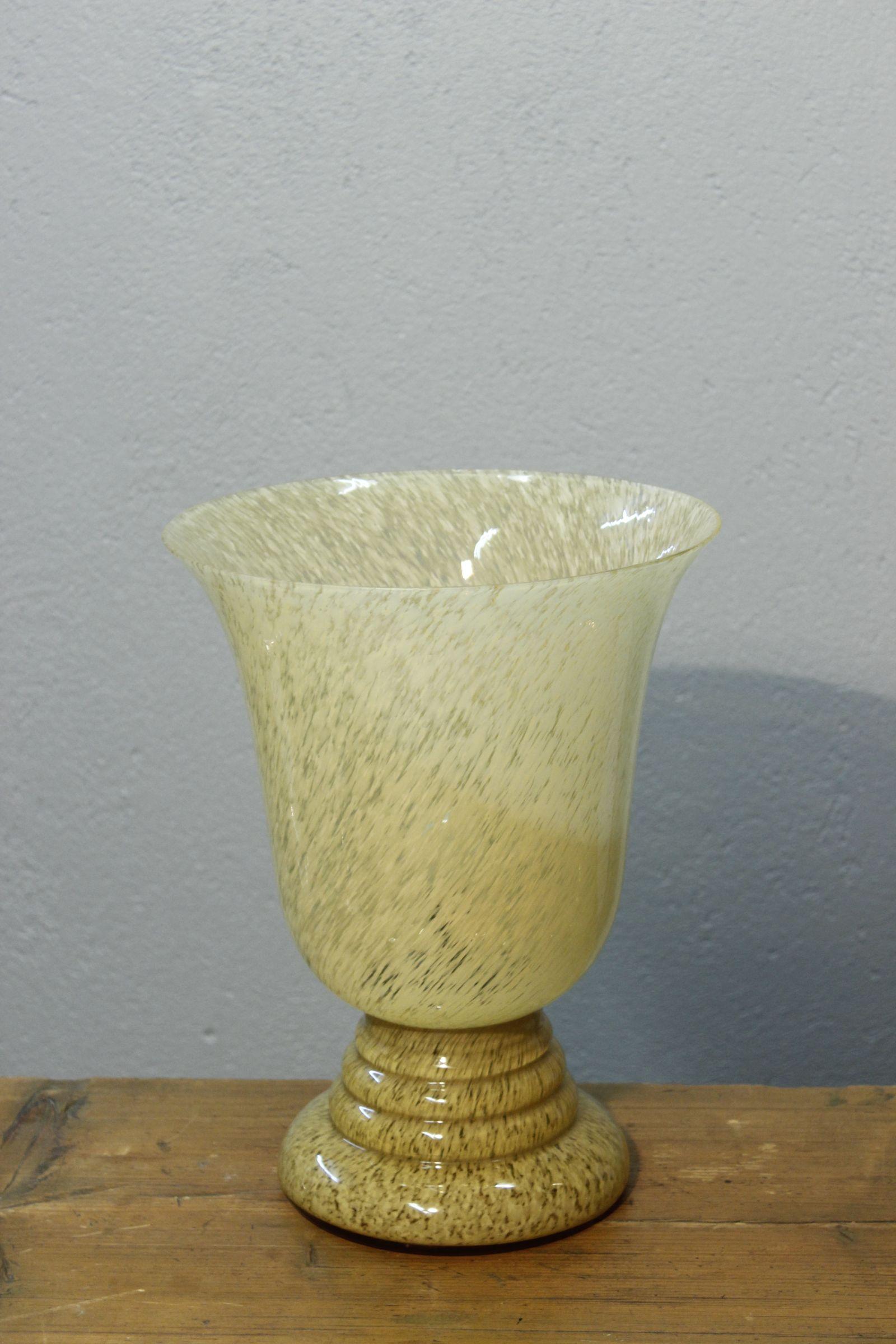French Pair of Art Deco lamps in Clichy Glass, France 1930s For Sale