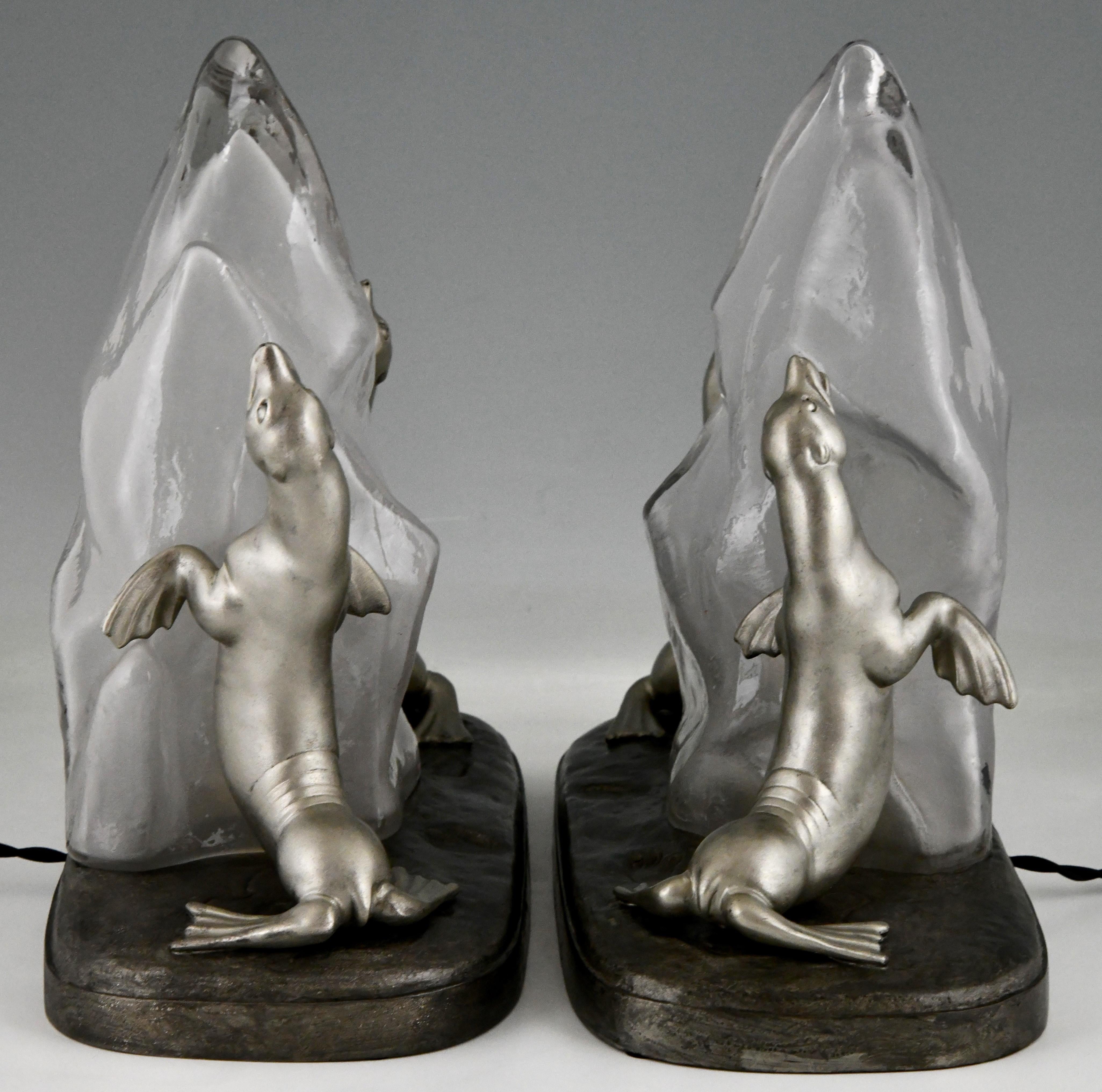 Pair of Art Deco Lamps with Seals by Louis Albert Carvin, 1930 In Good Condition In Antwerp, BE