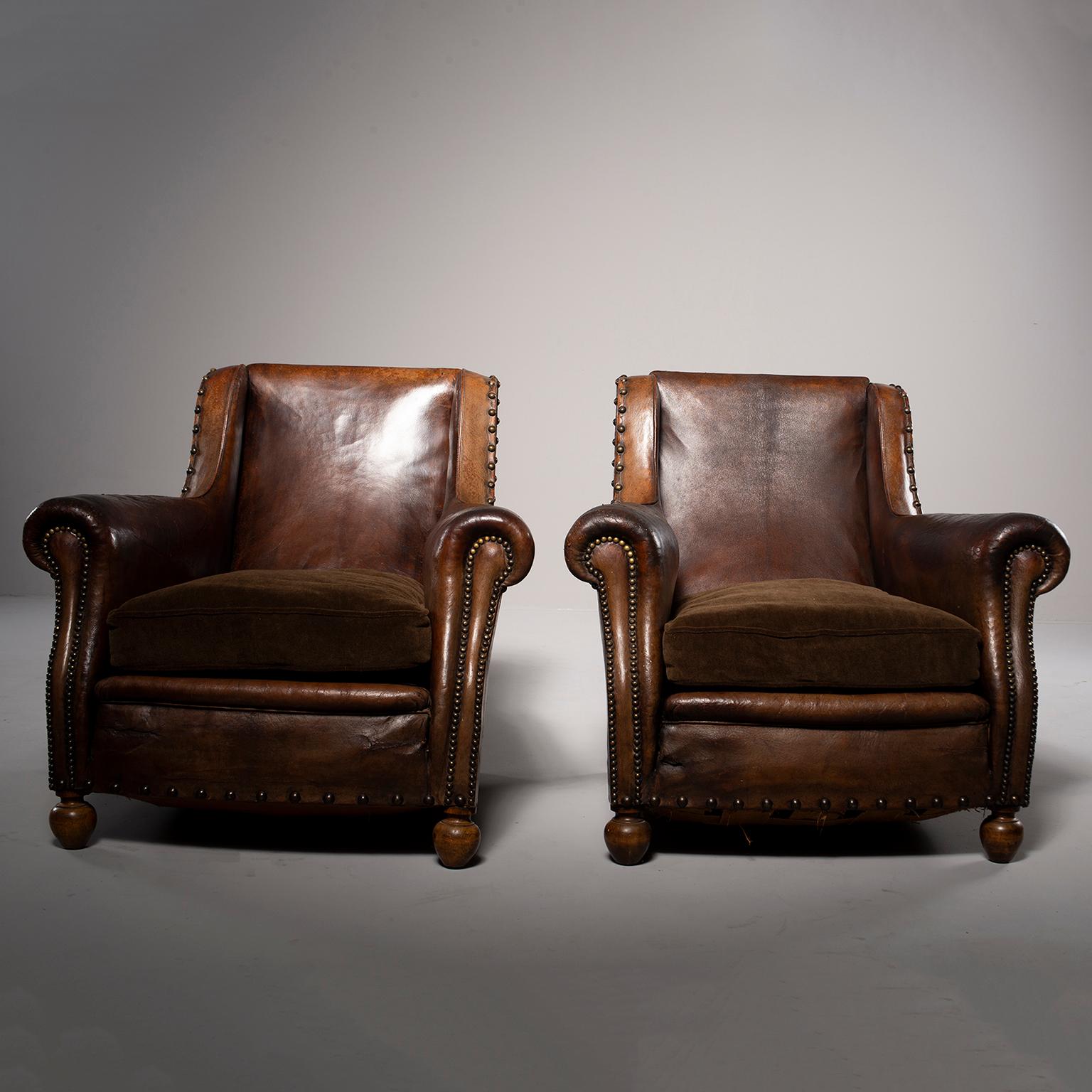 20th Century Pair of Art Deco Leather Chairs with Alpaca Velvet Seats