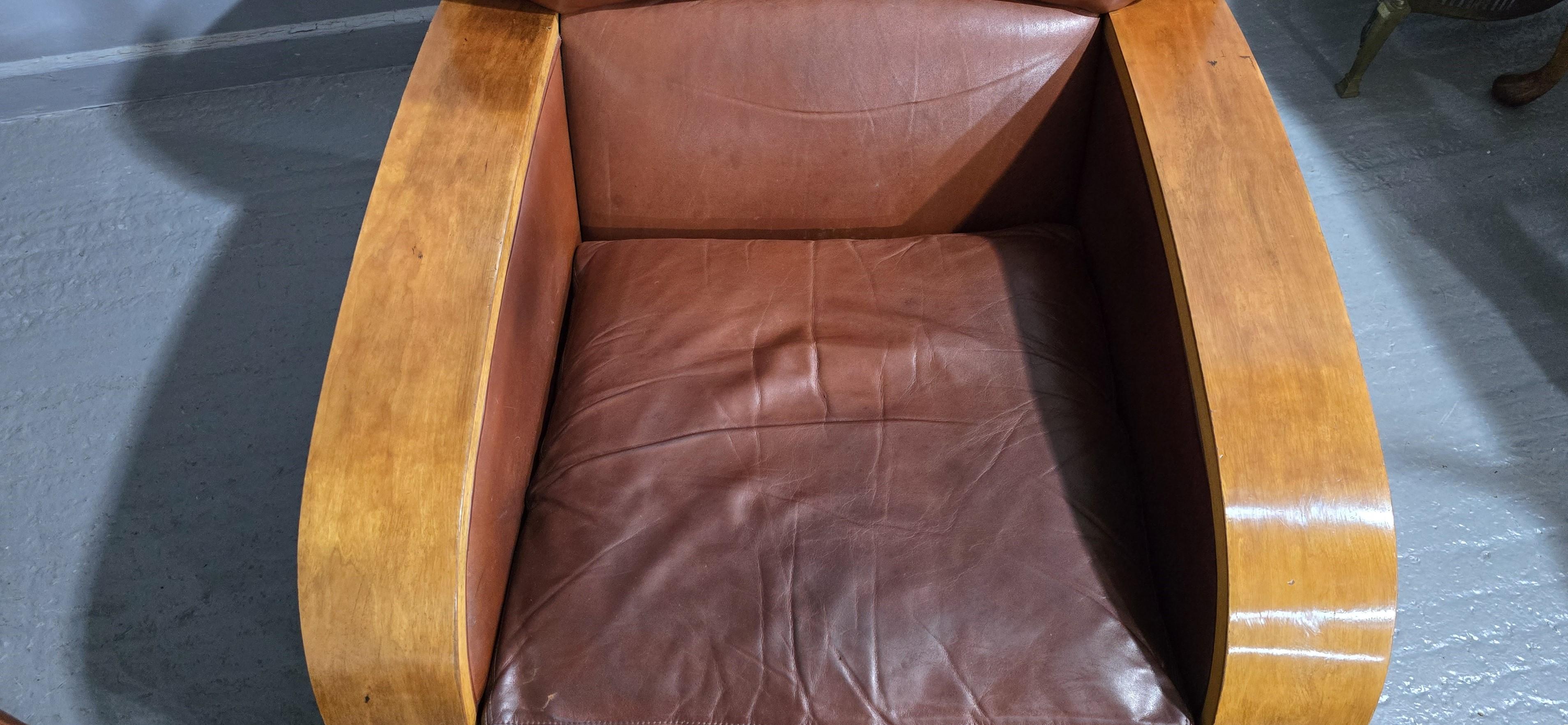 Coppia di poltrone club in pelle Art Déco in vendita 3