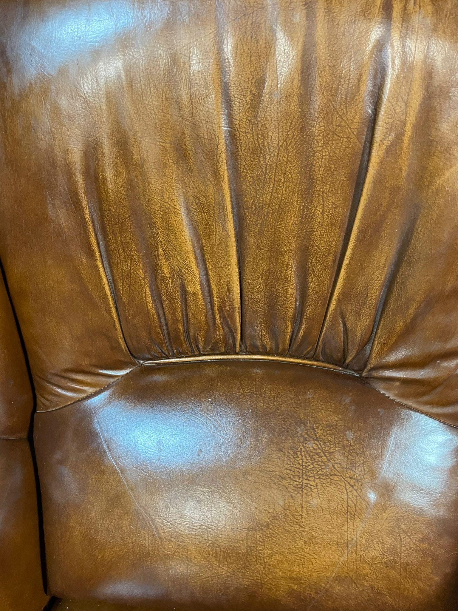Coppia di poltrone da club in pelle Art Déco, Cecoslovacchia, anni '30 in vendita 9