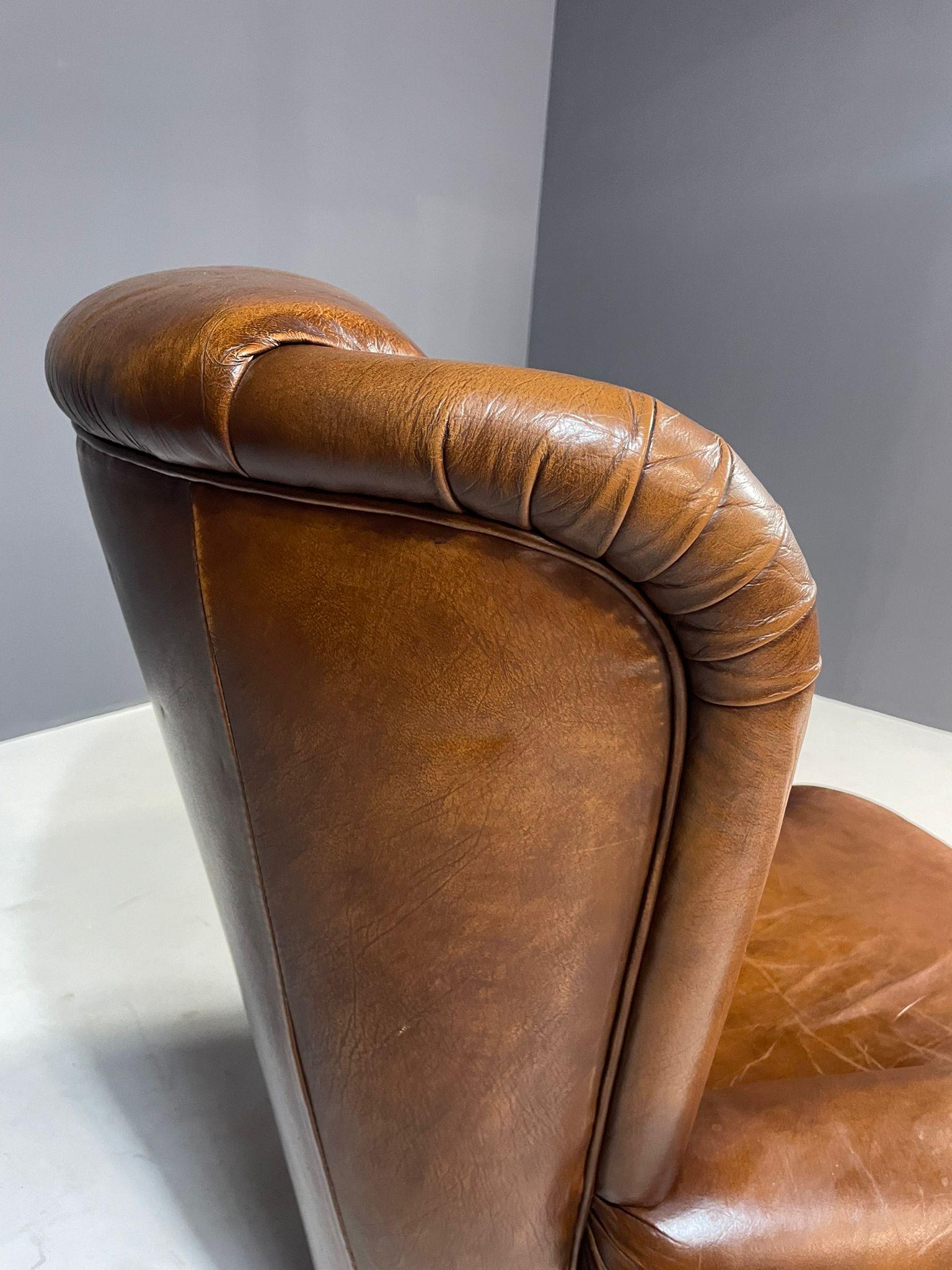 Coppia di poltrone da club in pelle Art Déco, Cecoslovacchia, anni '30 in vendita 11