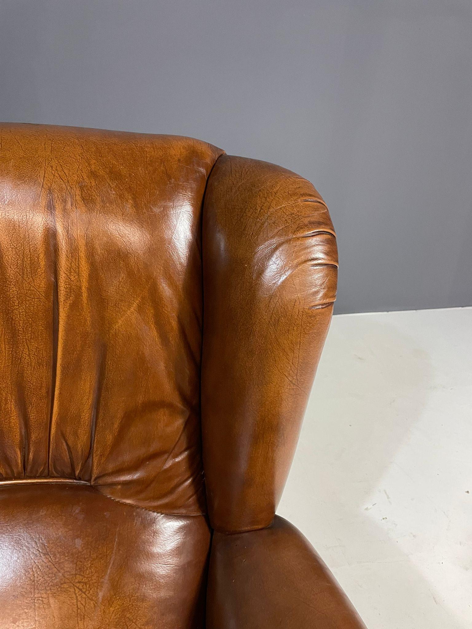 Coppia di poltrone da club in pelle Art Déco, Cecoslovacchia, anni '30 in vendita 3