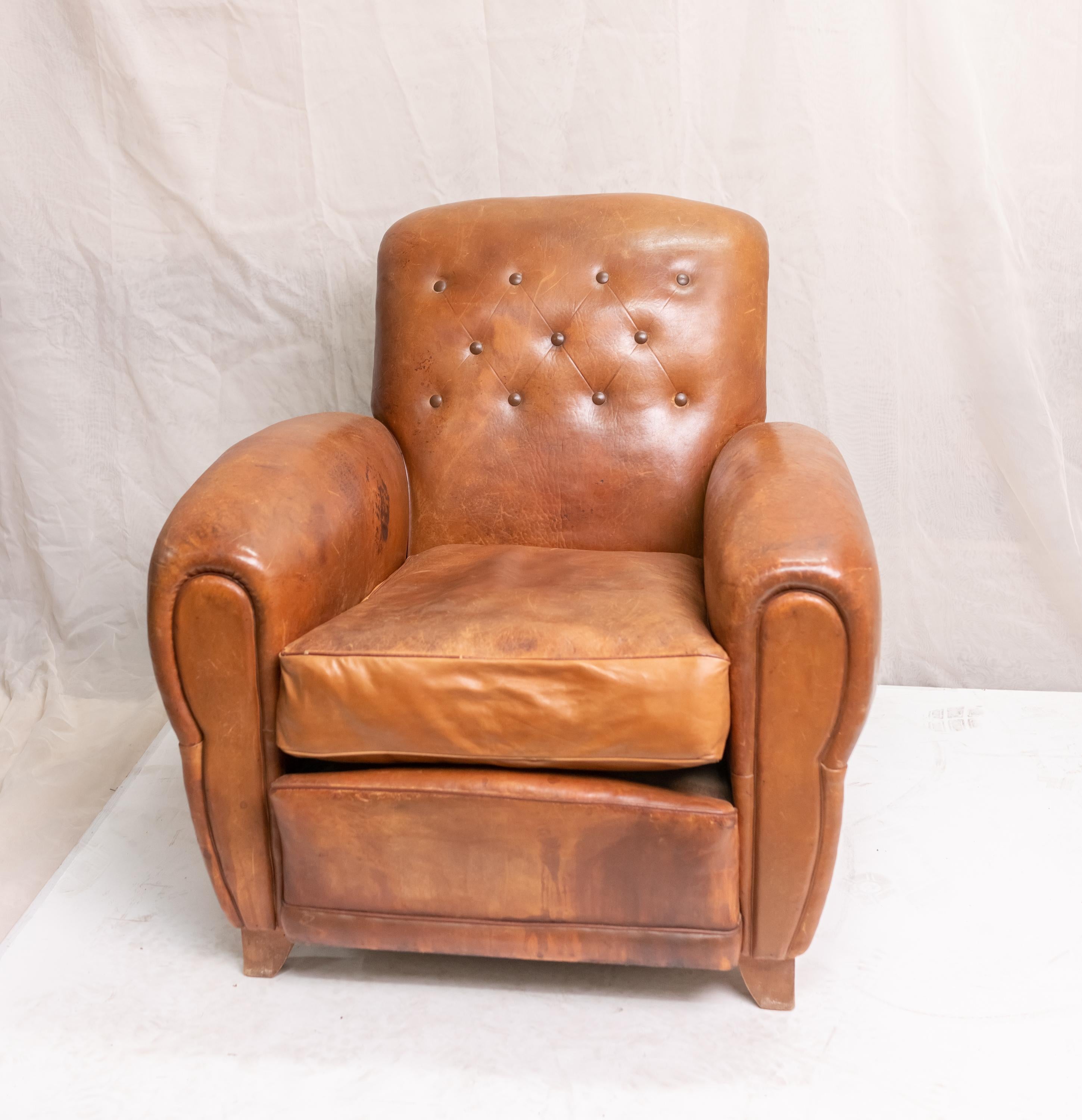 Paire de fauteuils club en cuir Art Déco en vente 9